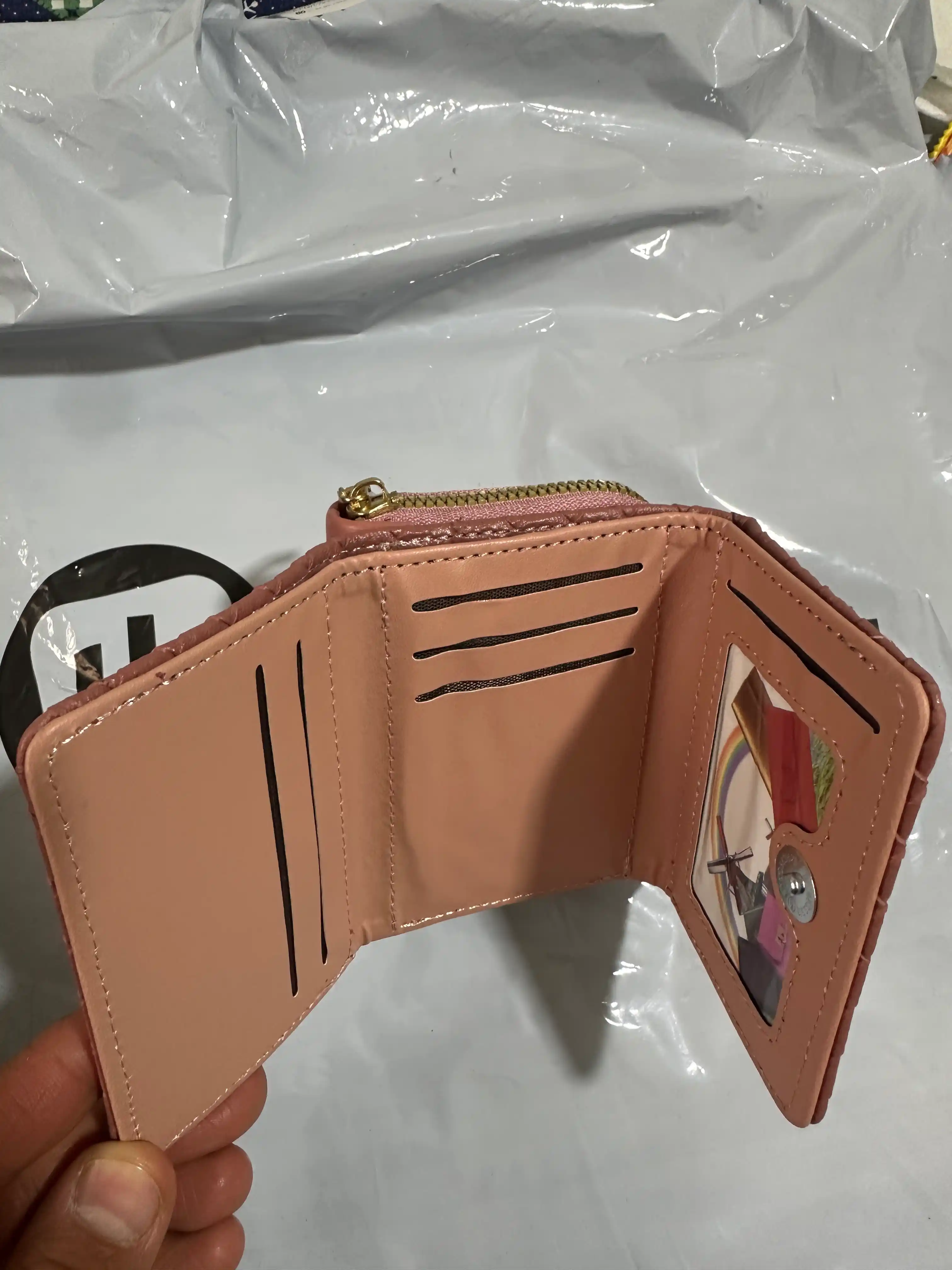 Ayollar uchun eko charm hamyon, 3 buklama, pul bo‘limi, 5+ karta