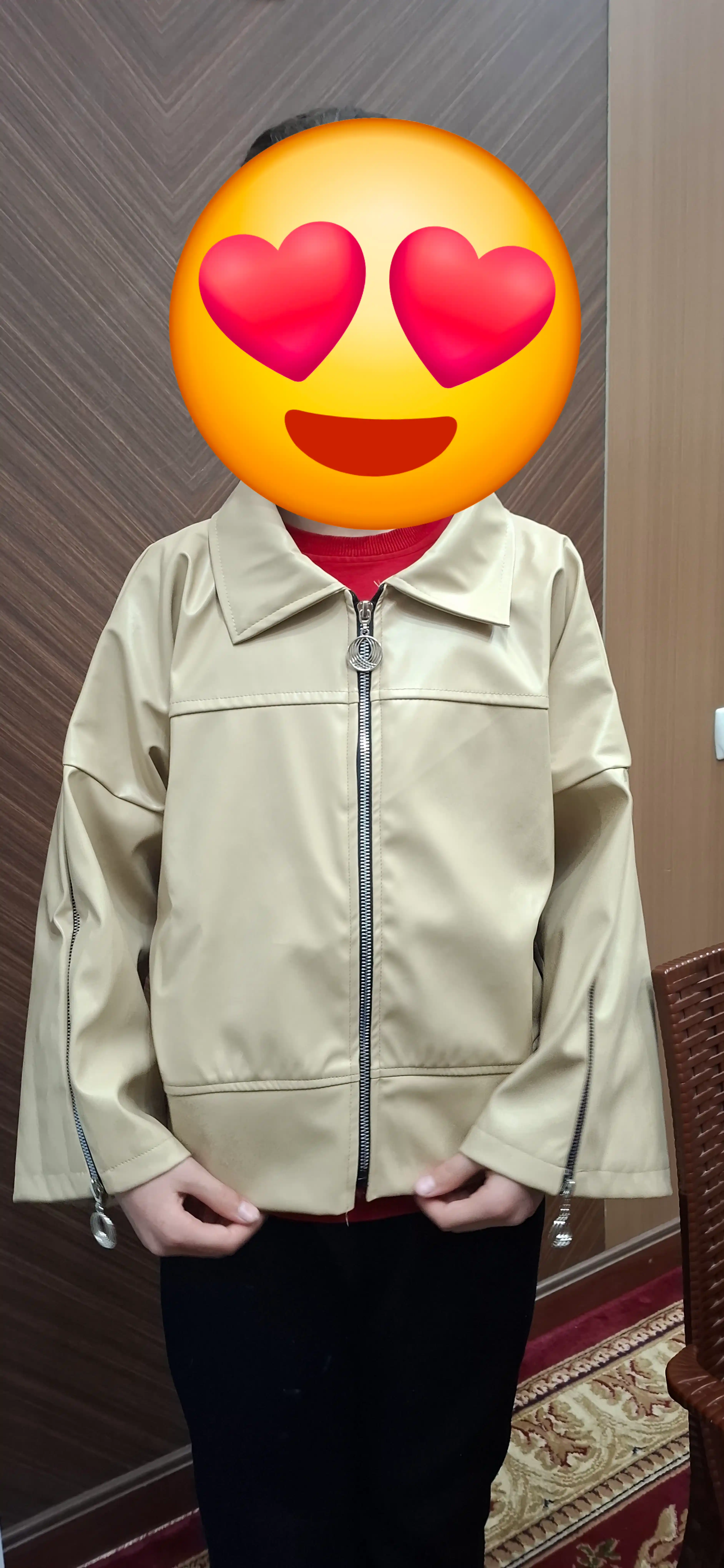 Charm kurtka, ayollar uchun, eko charm, zamonaviy model, ayollar kosuhasi