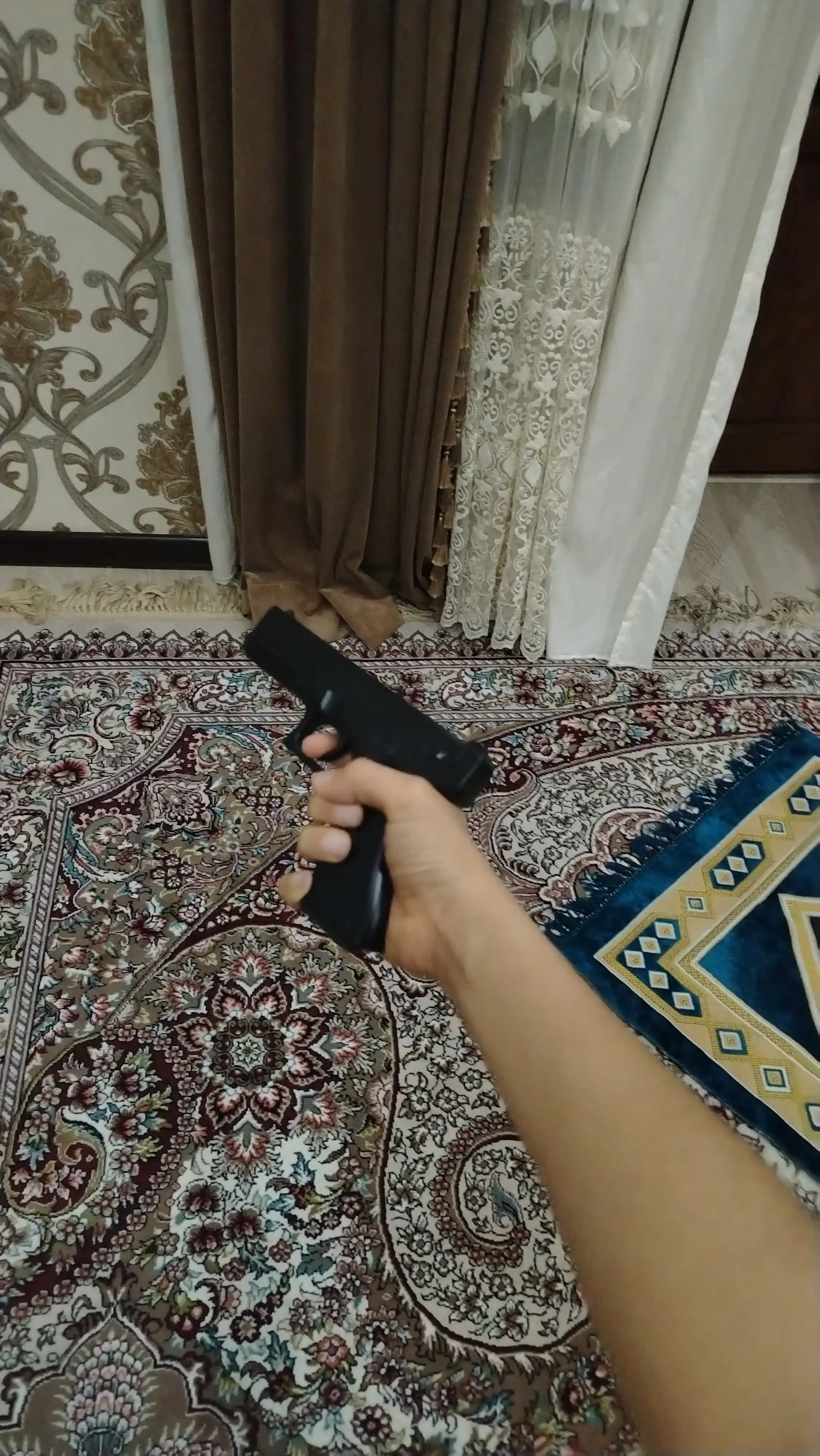 O‘yinchoq to‘pponcha, metall, o‘qchalar bilan jihozlangan