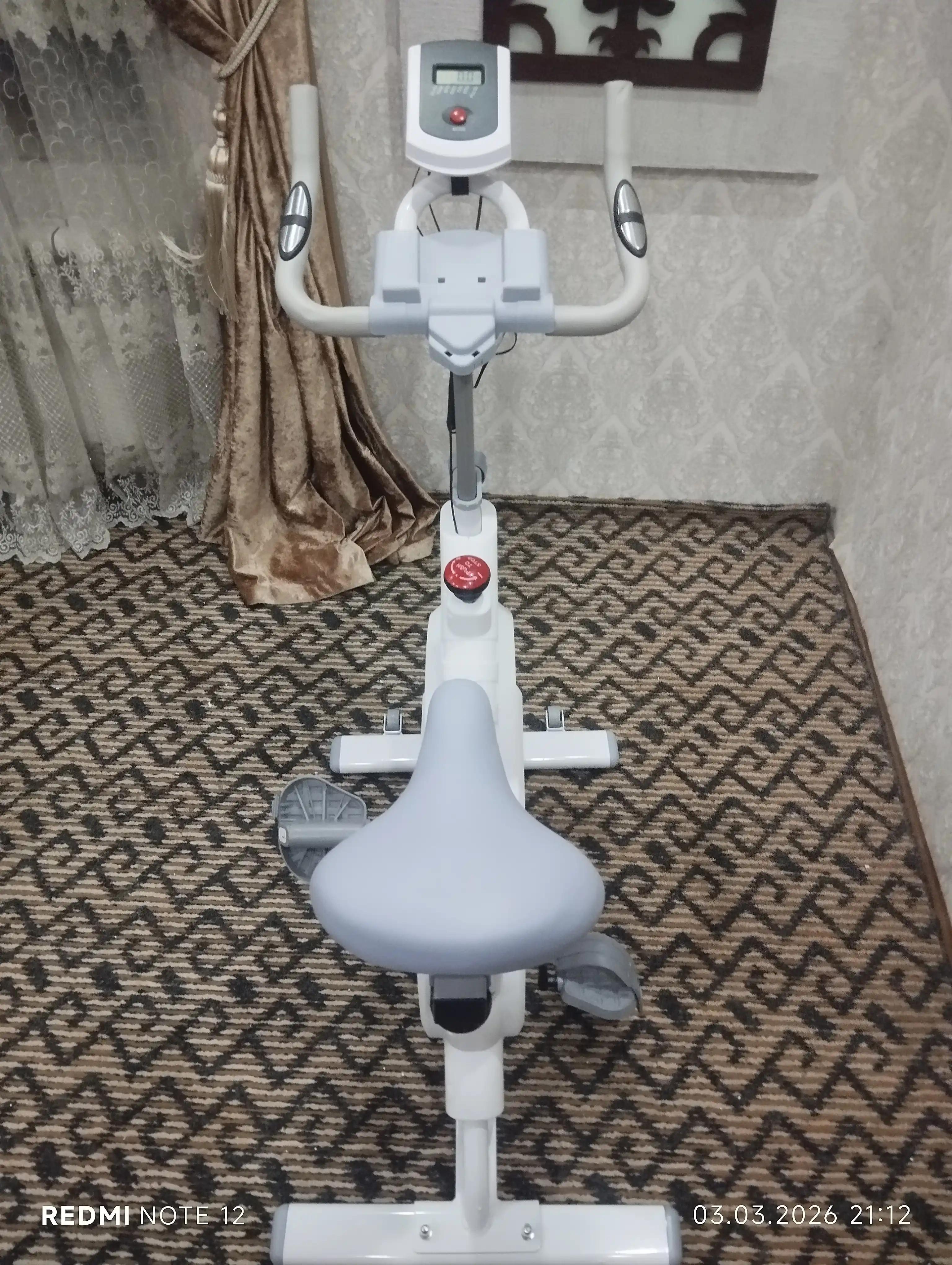 Velotrenajyor EN1618 Spin Bike, 7 kg maxovik, maksimal vazni 130 kg