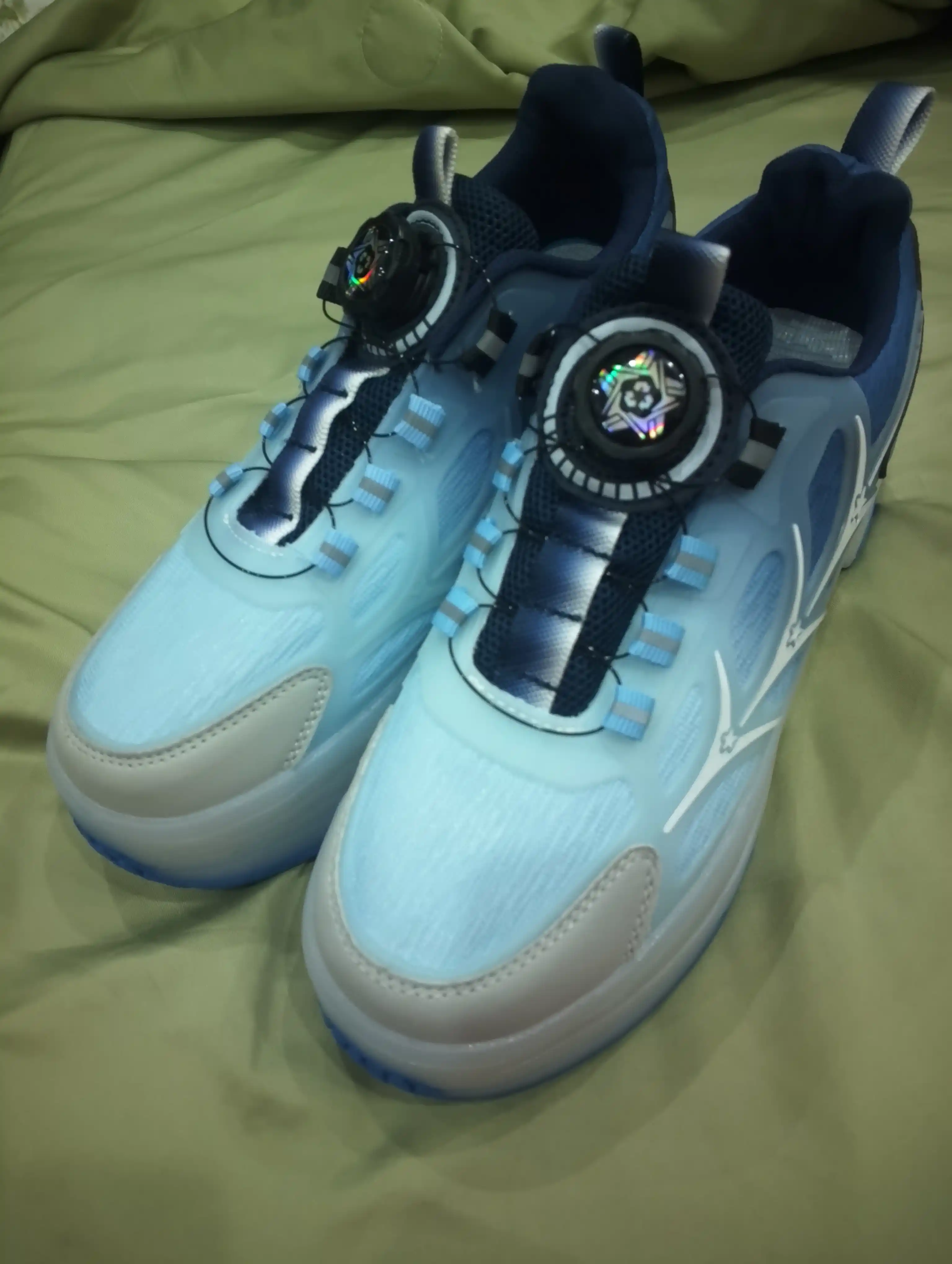 Модные роликовые кроссовки с LED-подсветкой MIRS SHOES для детей