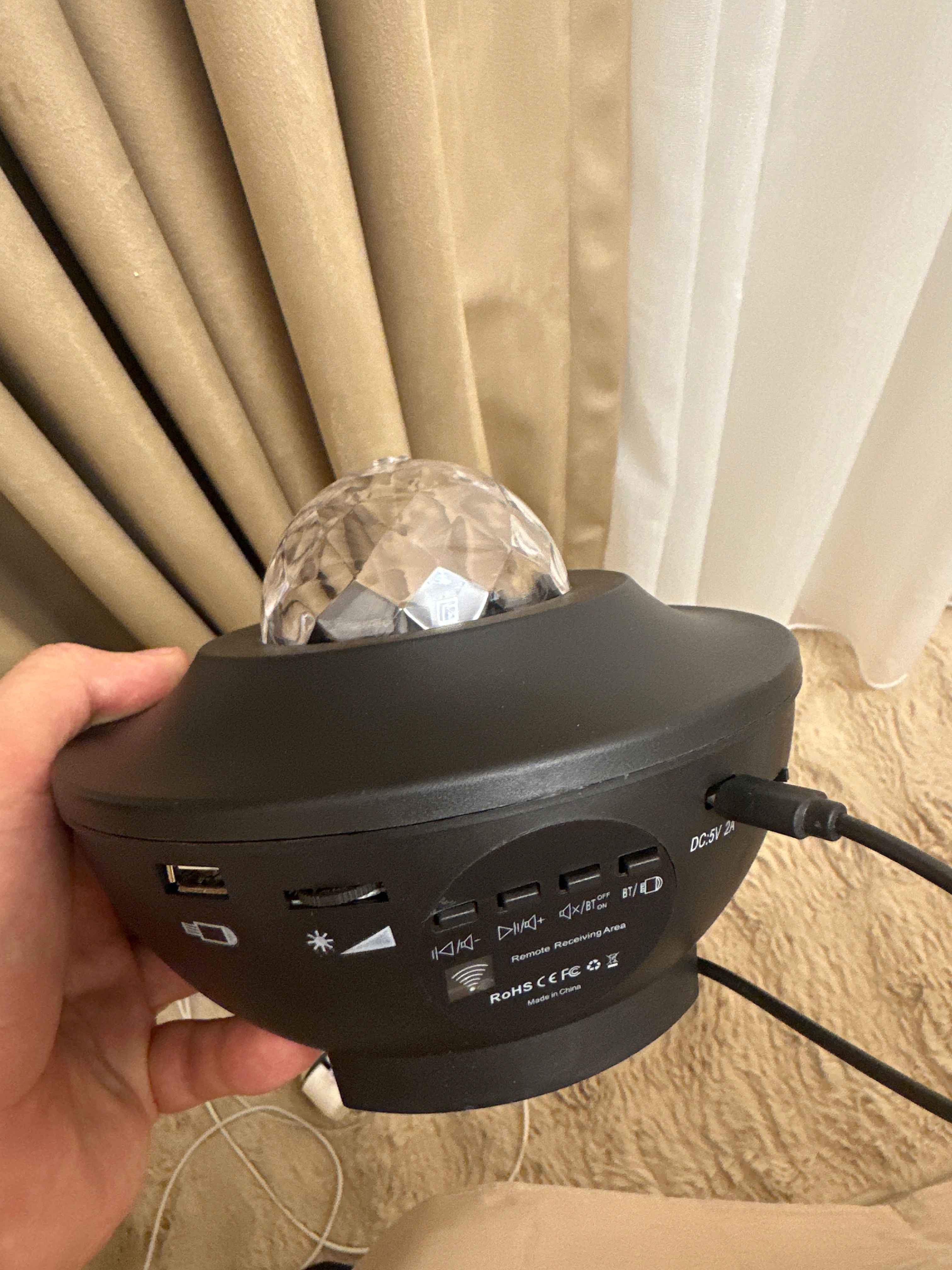 LED tungi chiroq masofadan boshqarish pulti va Bluetooth karnayli yulduzli osmon projektor