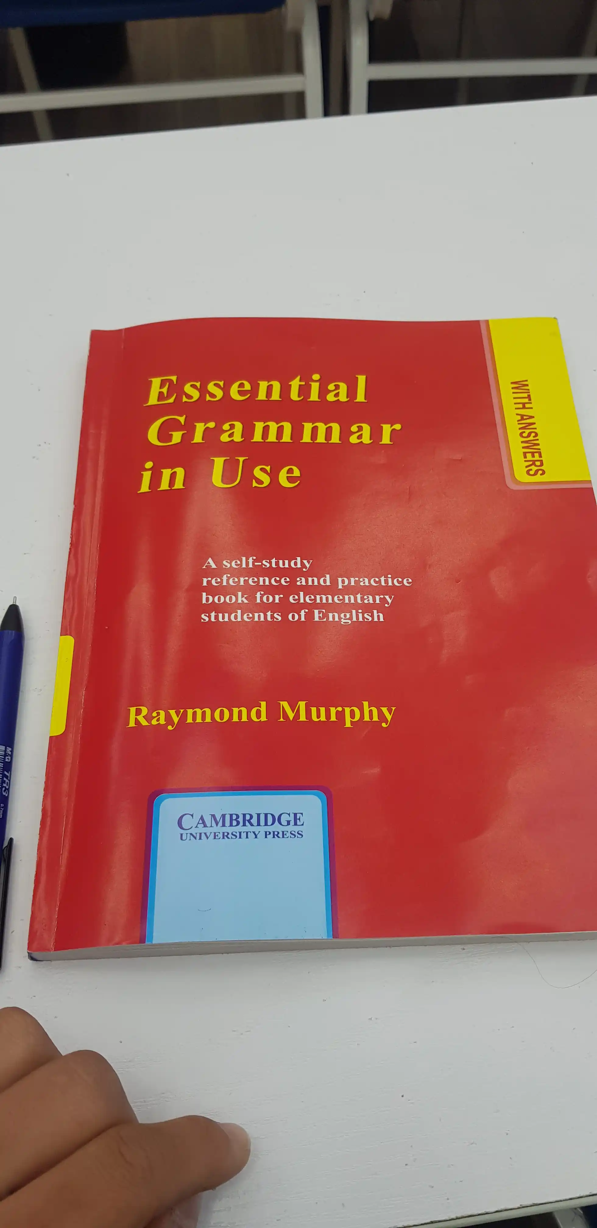 Raymond Murphy, Essential Grammar Use qizil va ko'k