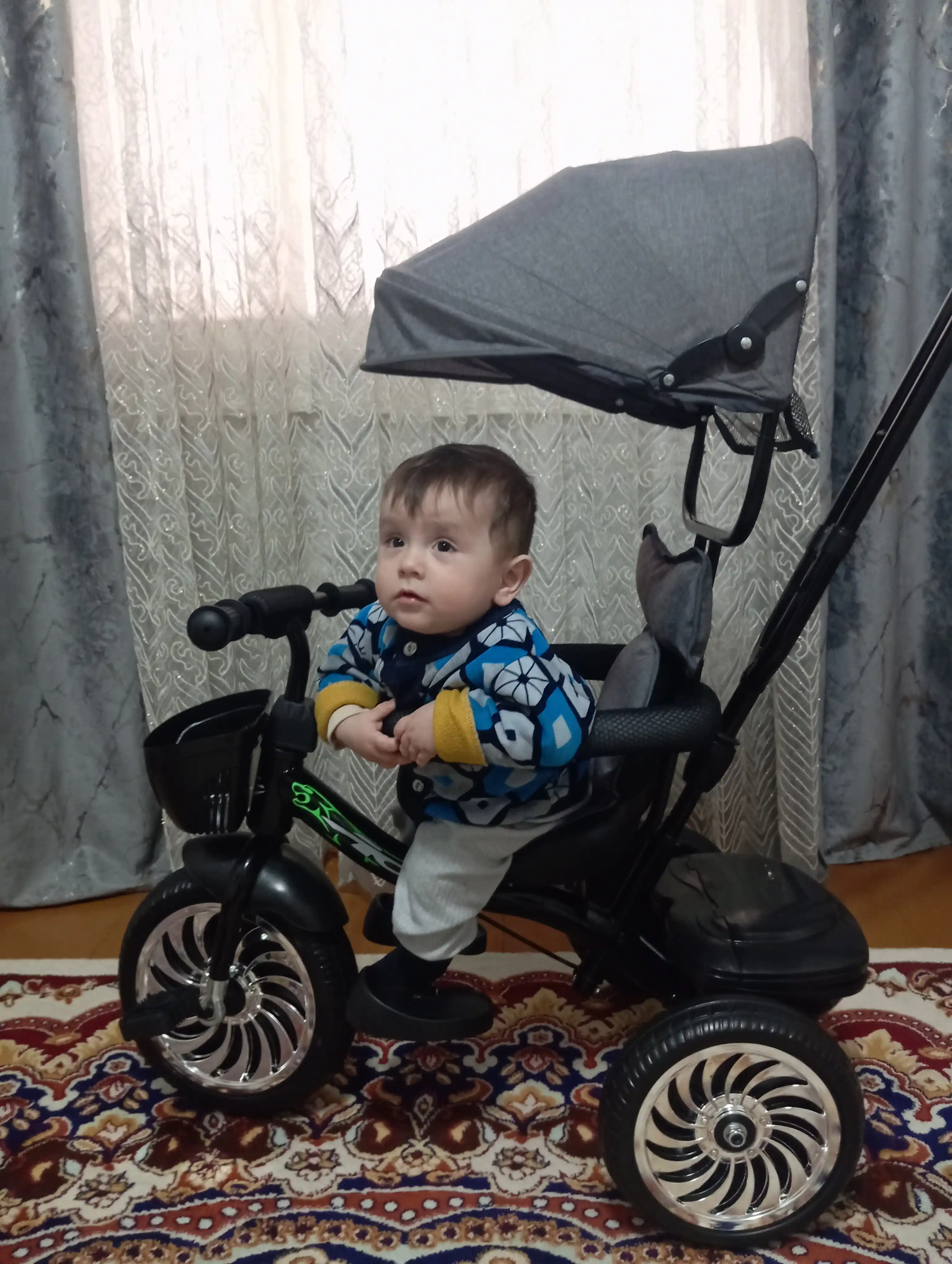 Детский трёхколёсный велосипед