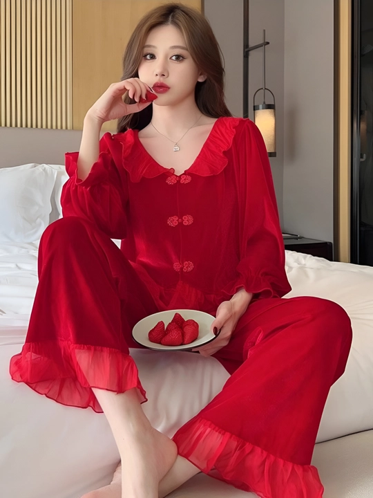 Женская пижама «Red Rose» с рюшами - 