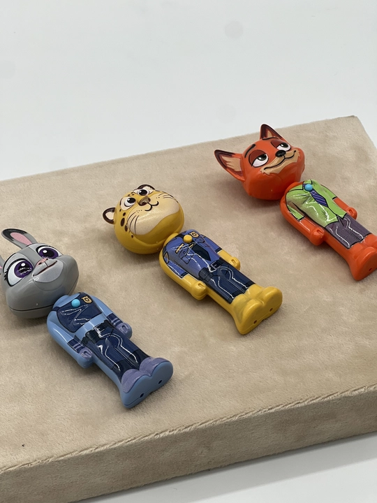 Zootopia multfilmi qahramoni ko‘rinishidagi bolalar tish cho‘tkasi