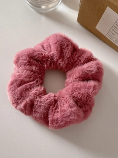 Кораллово-розовый