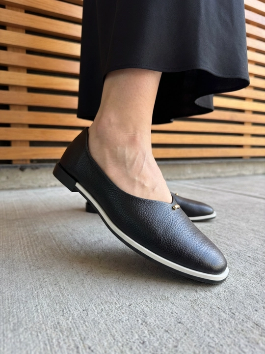 Ayollar uchun qora loafer – klassik, qulay past poshnali, kundalik oyoq kiyimi 36–41