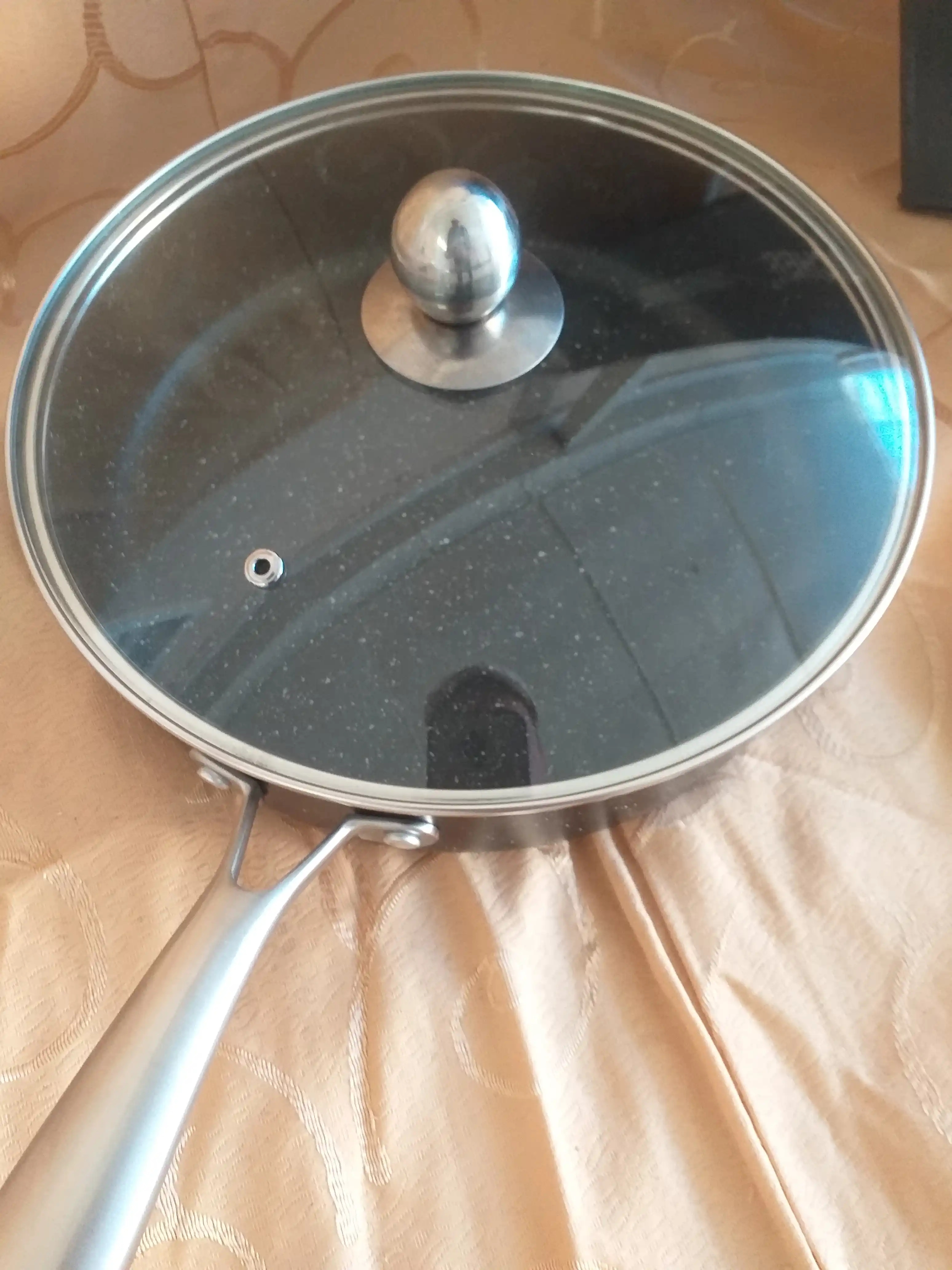 Granitli chuqur tova, CULICHEF dan kuyishga qarshi qoplamali va shisha qopqoqli