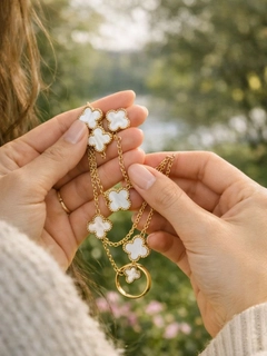 Белый
