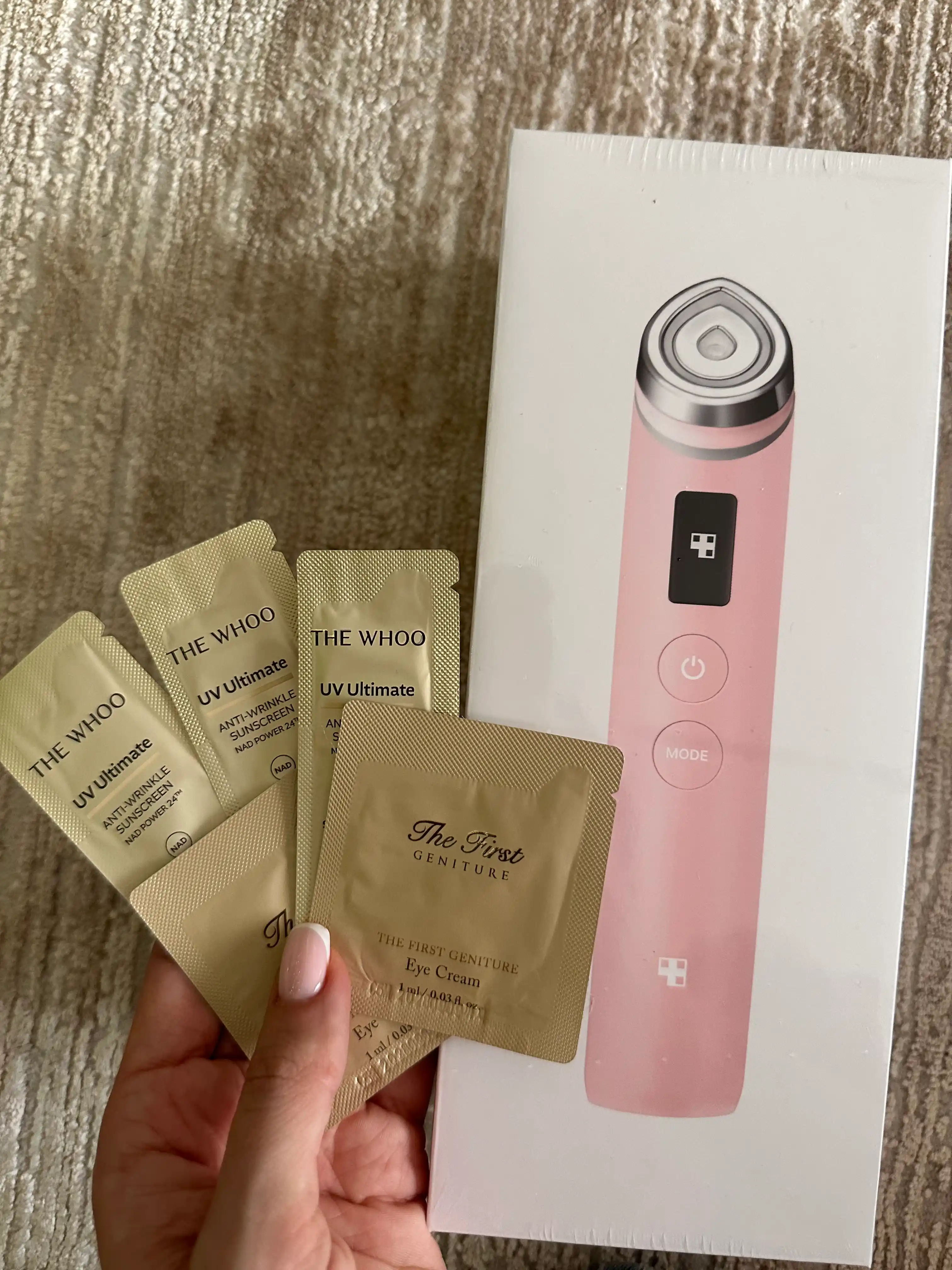 Микротоковый массажер Medicube AGE-R Booster Pro и Booster Pro 2х  для лица