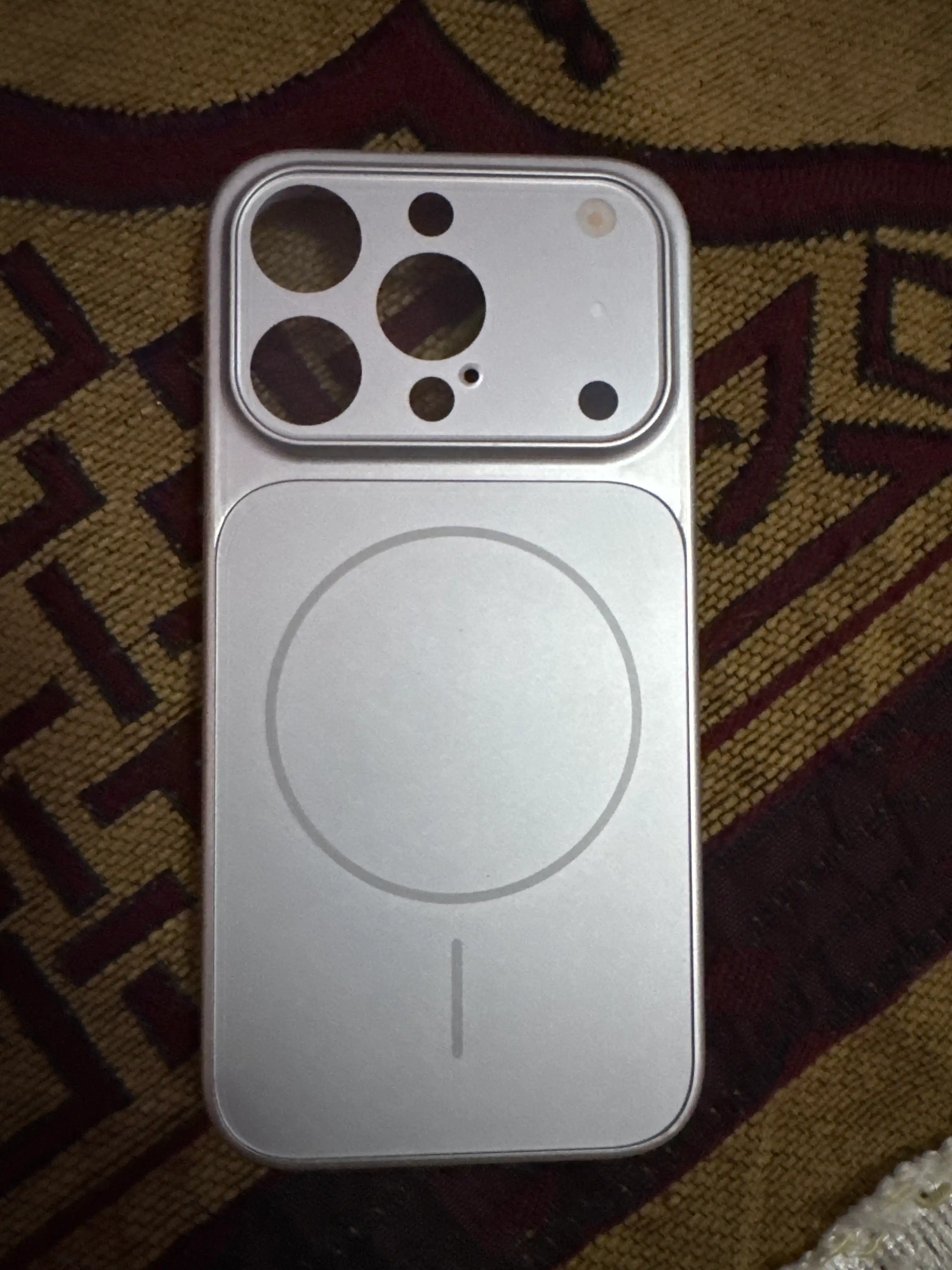 IPhone 17 uslubida MagSafe bilan jihozlangan 12,13, 14, 15, 16, 17 pro, pro max g'iloflari
