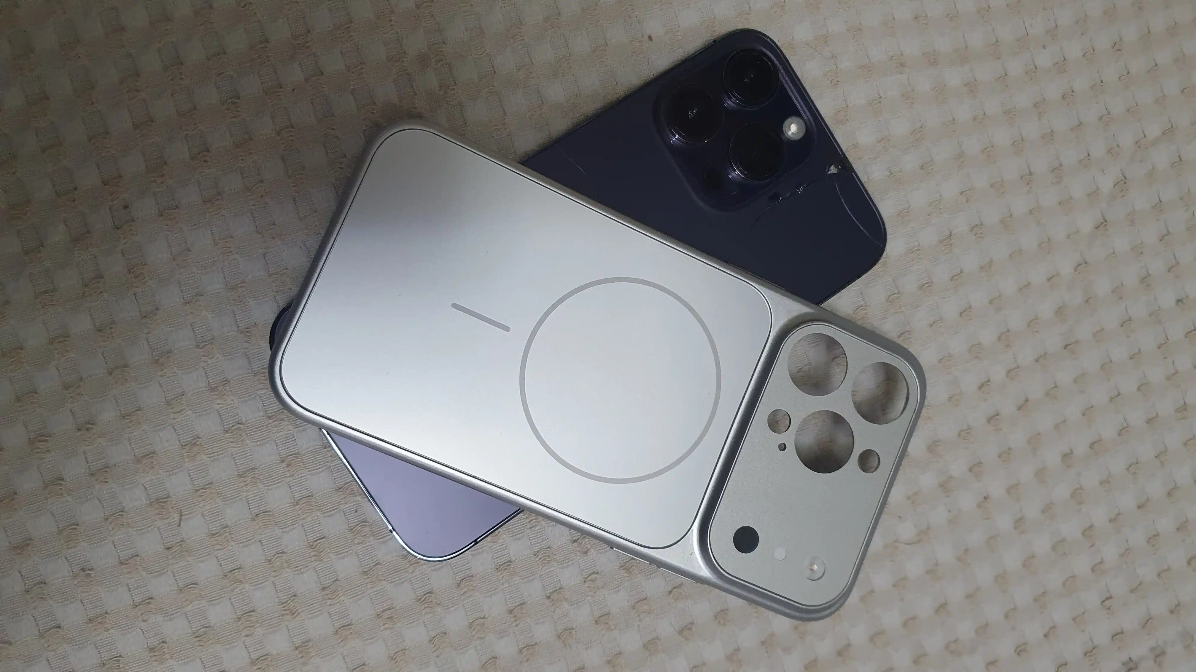 IPhone chexol 13 Pro, 14 Pro, 15 Pro Max, 16 Pro Max telefon aksessuarlar