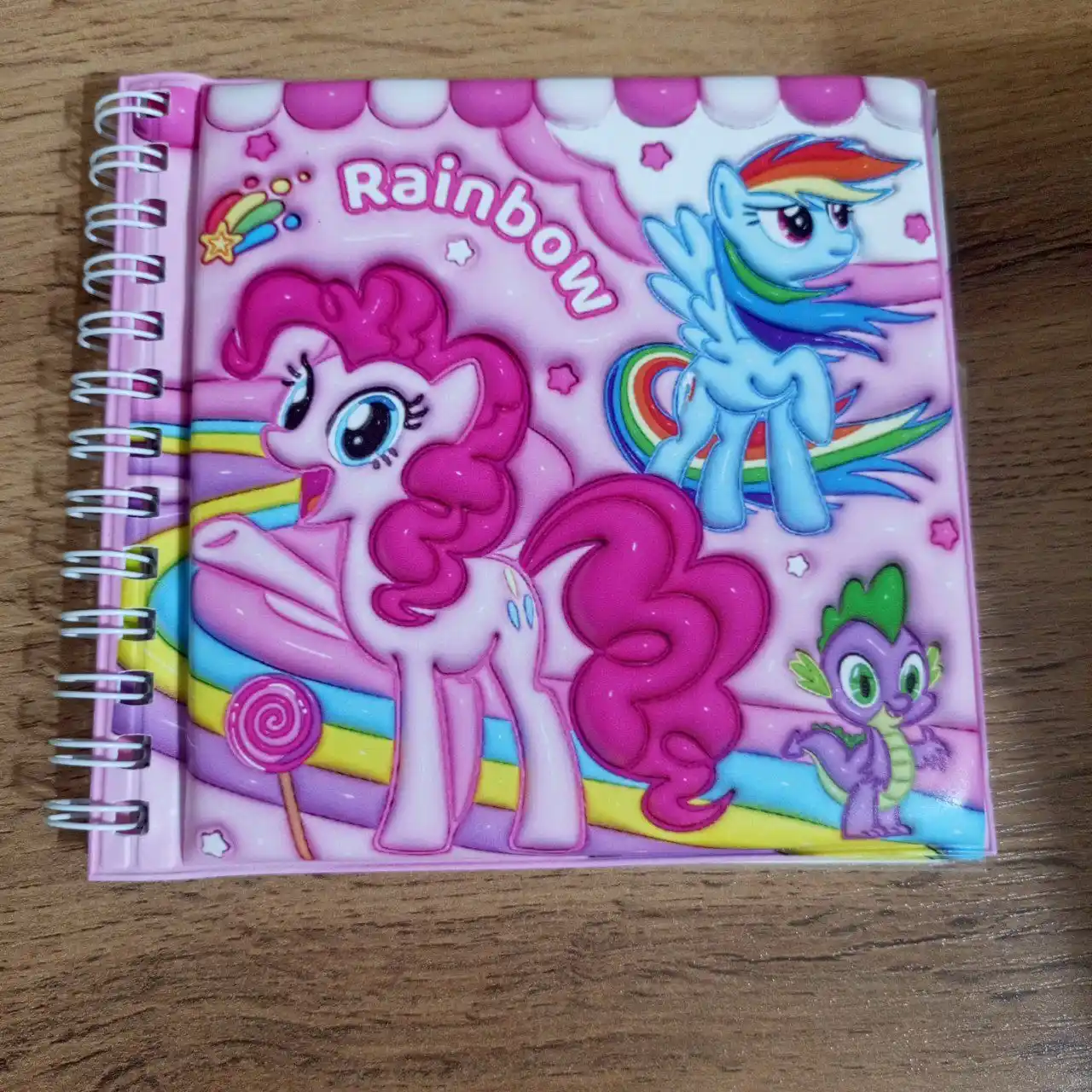 "My Melody" va "Rainbow Pony" ijodiy stiker kitobi - Bolalar uchun ijodiy albom, 24 sahifa