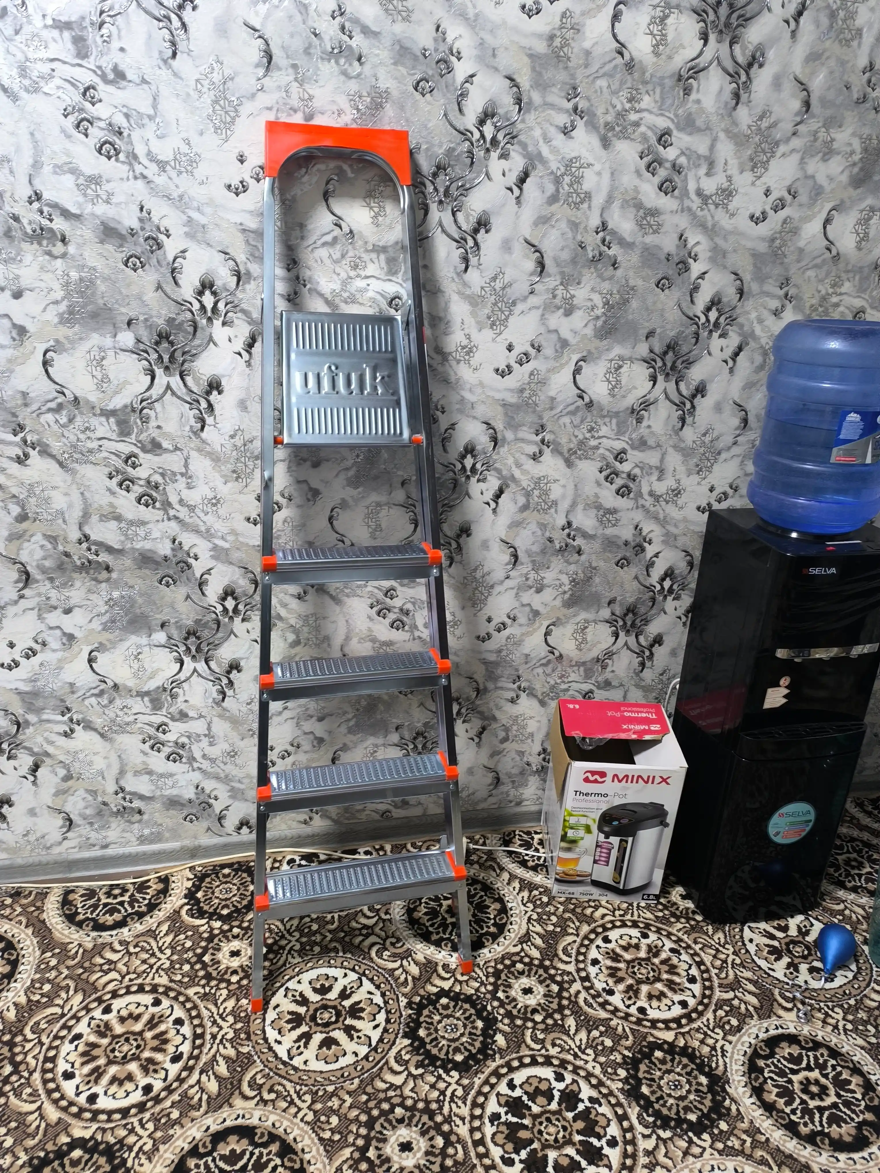 Narvon po'latdan Perilla UFUK, yig'iladigan zinapoya stremaynka, 3 dan 10 ta pog'onali
