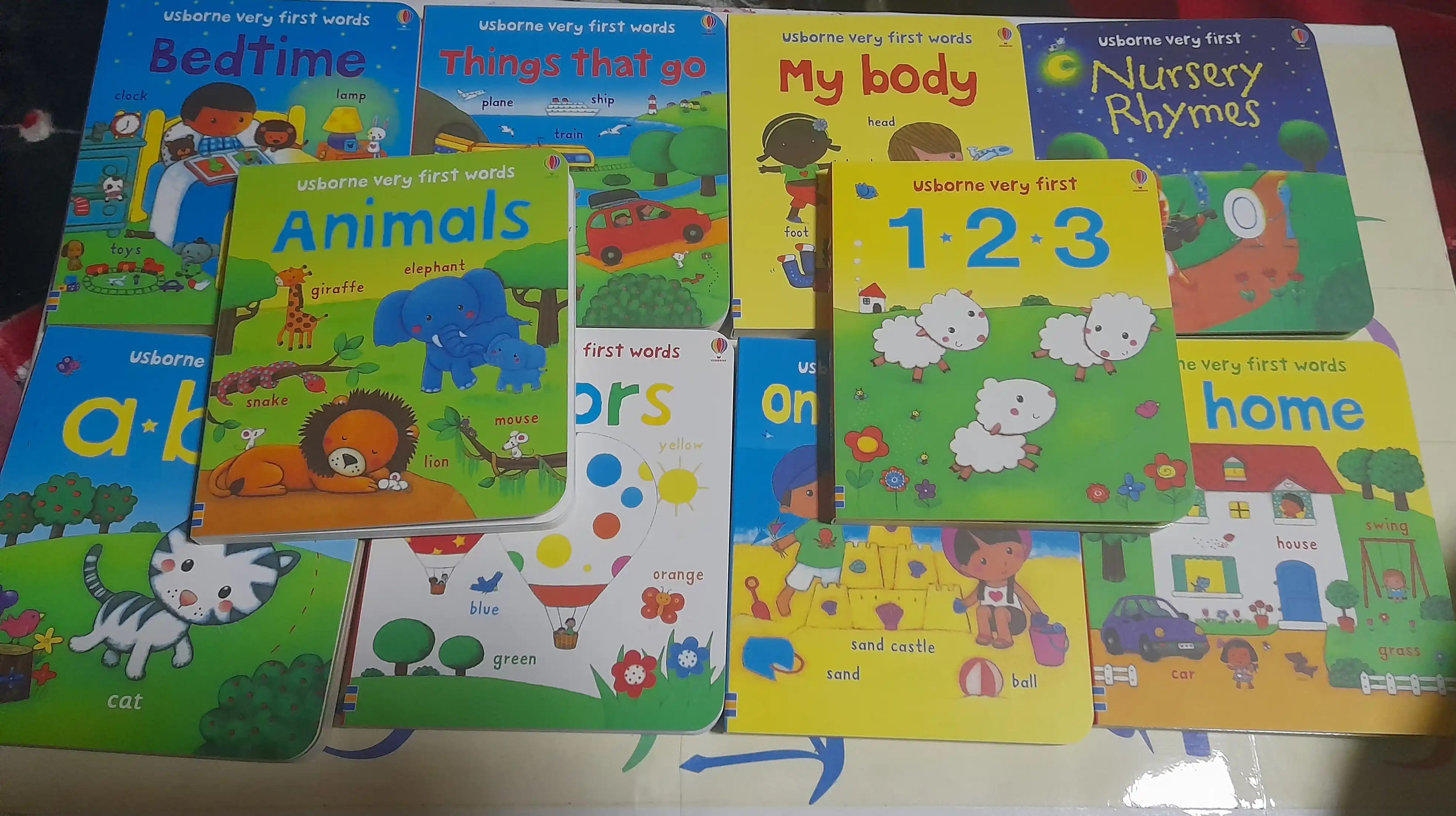 Usborne Very First Words —  10 ta rivojlantiruvchi karton kitoblar to`plami