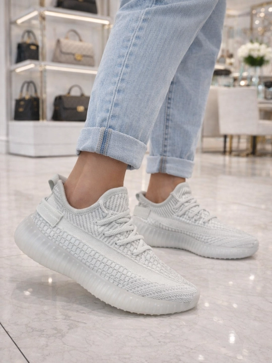 Yeezy krossovkalari, 36-40 - 