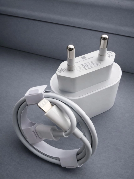 Зарядное устройство 20W + кабель Type-C/Lightning — для iPhone, iPad