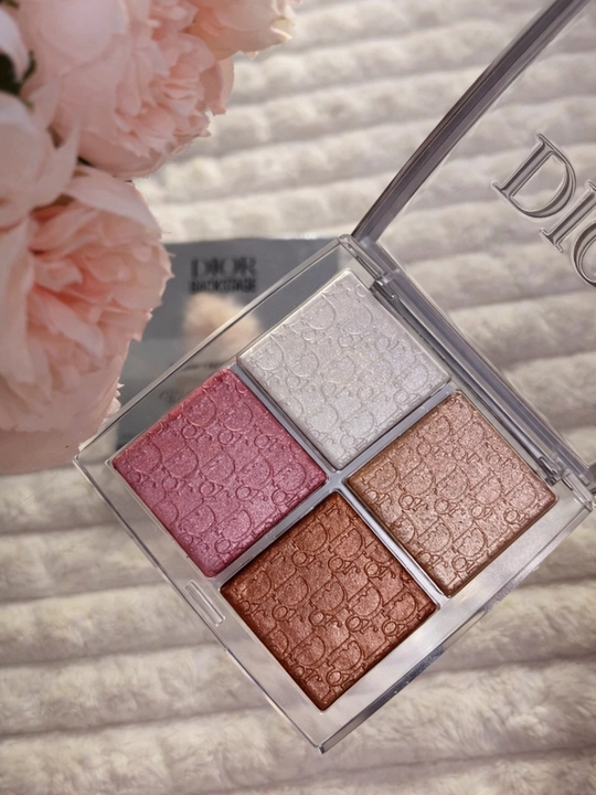 Dior Backstage Glow Face Palette 001 Universal yuz uchun yorituvchi paletka 10 g