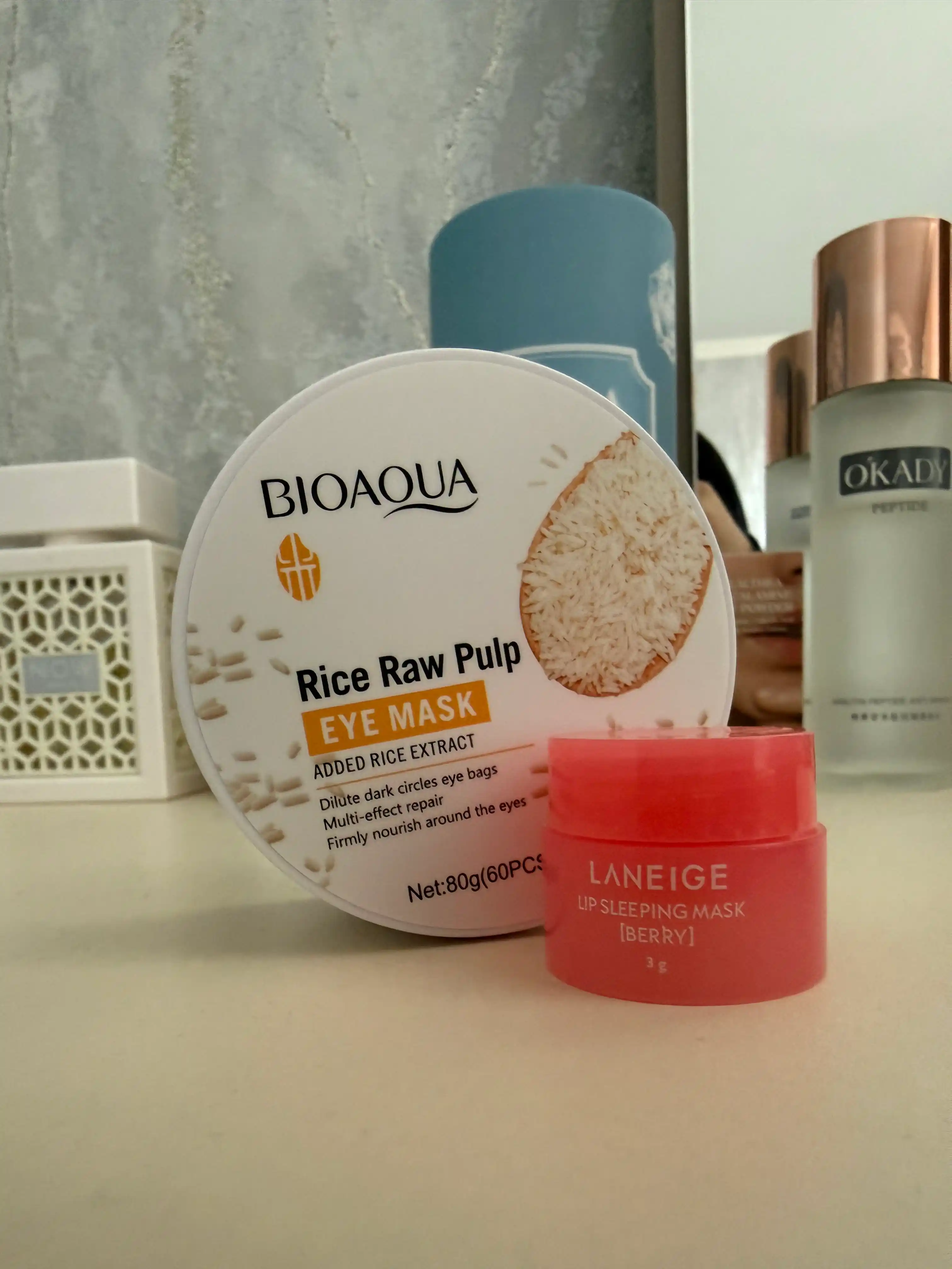 Бальзам и маска для губ Laneige, увлажняющая, восстанавливающая гигиеническая бальзам, 3гр