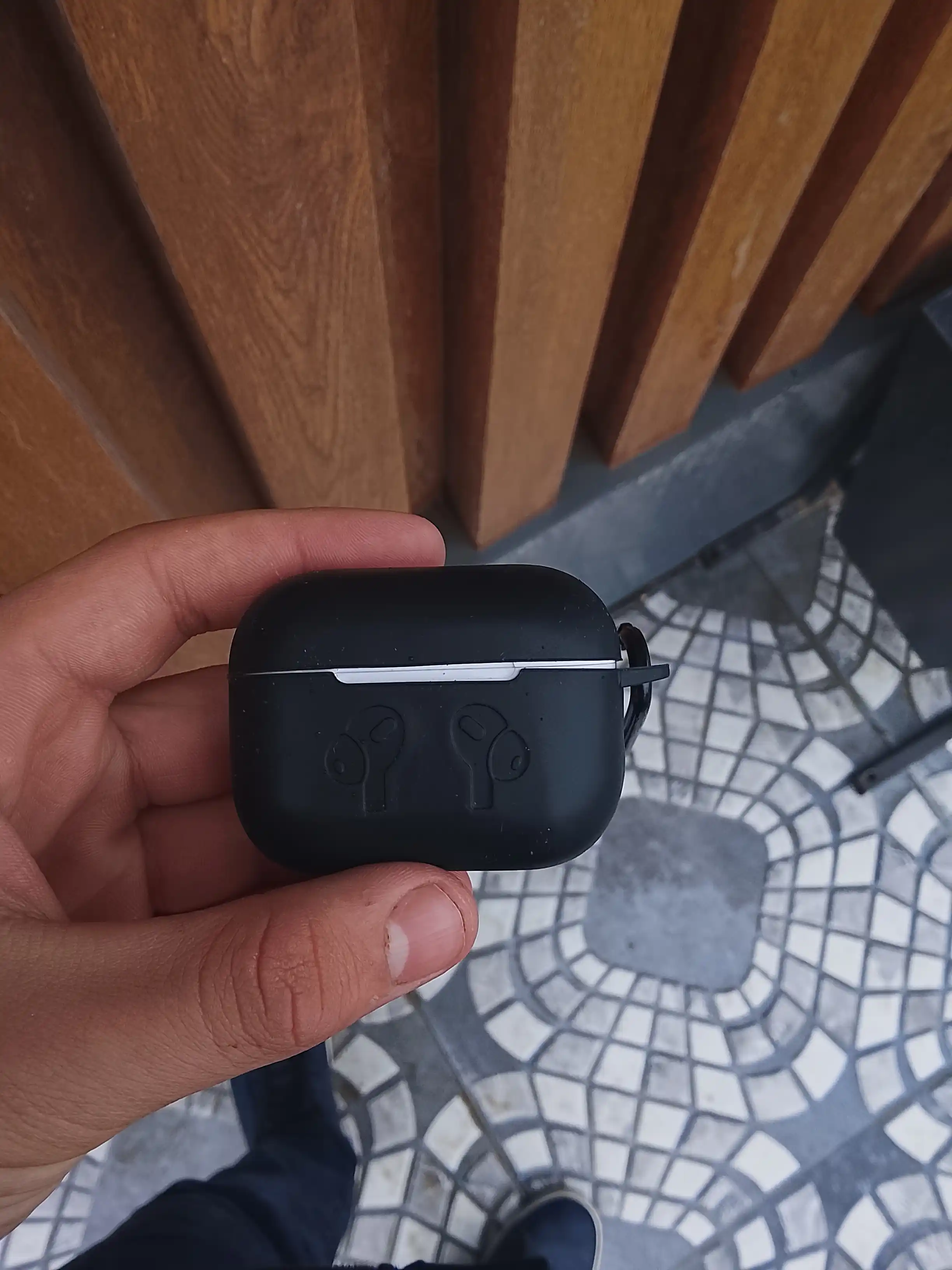 Матовый чехол для AirPods 3, Airpods Pro, Airpods Pro 2, Airpods 4, Airpods 2.2