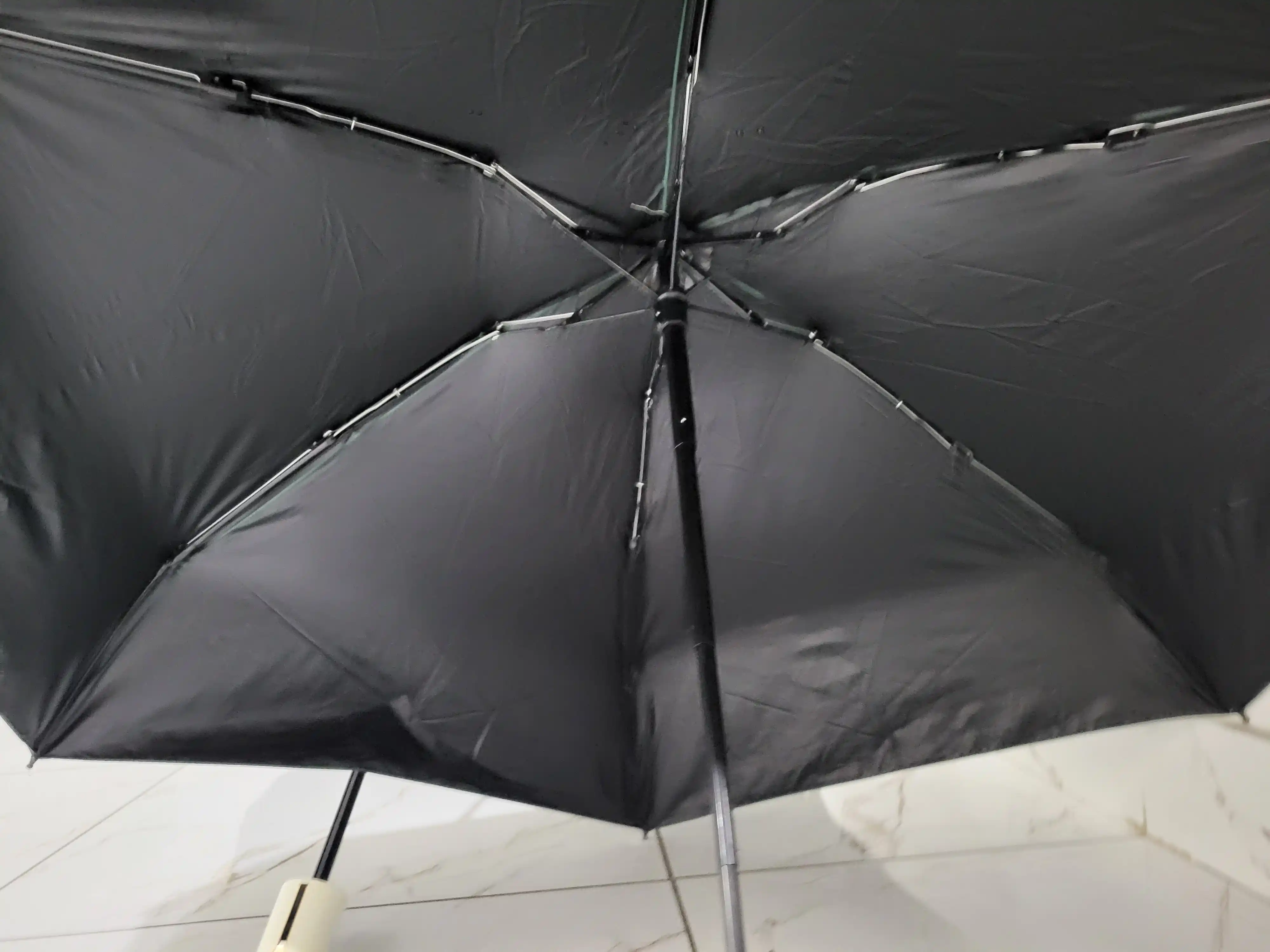 Kompakt soyabon penal bilan, avtomatik yig‘ma zontik himoya qiluvchi soyabon