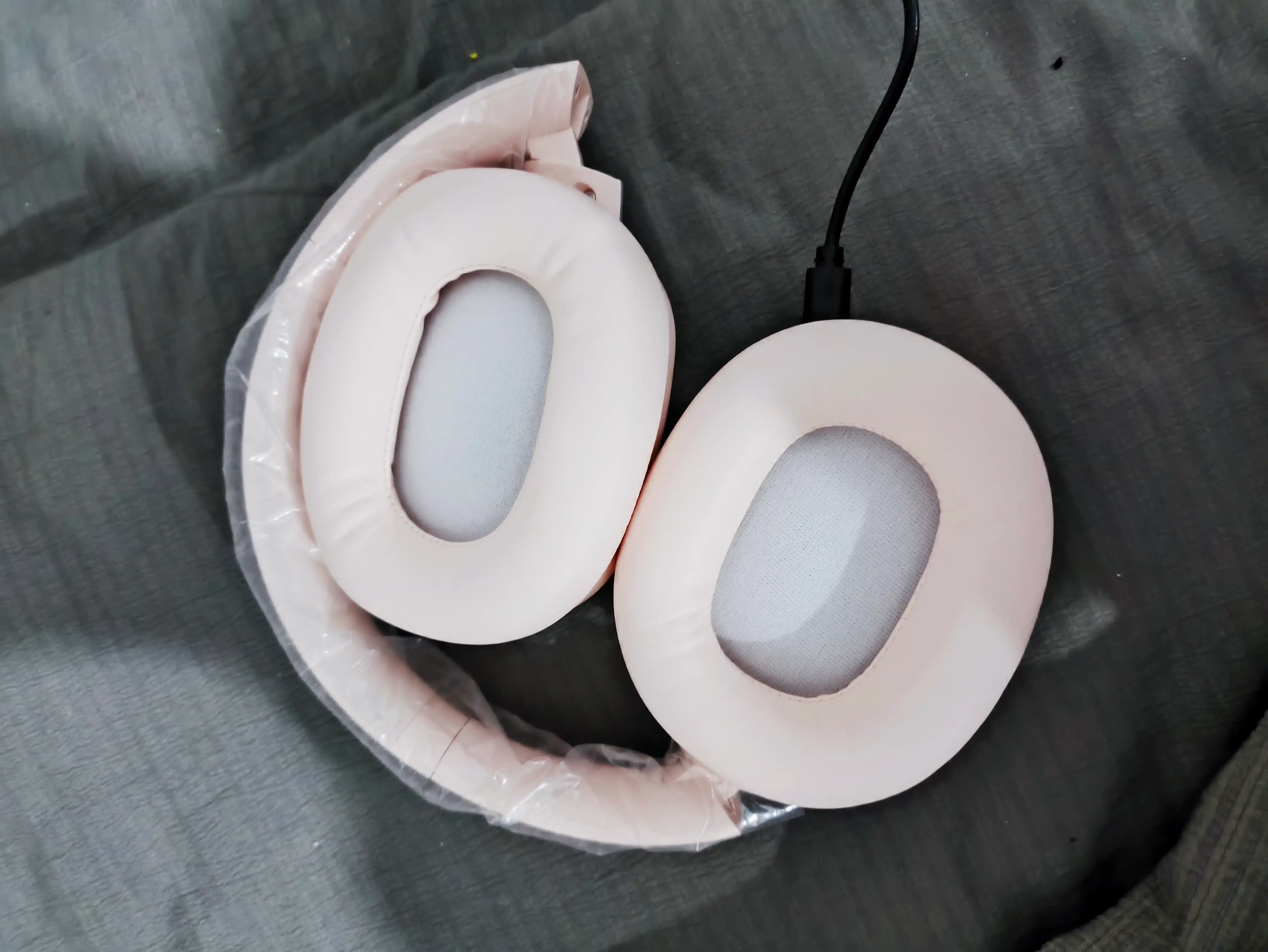 Simsiz quloqchinlar mikrofon bilan, katta to'liq o'lchamli naushniklar, Bluetooth