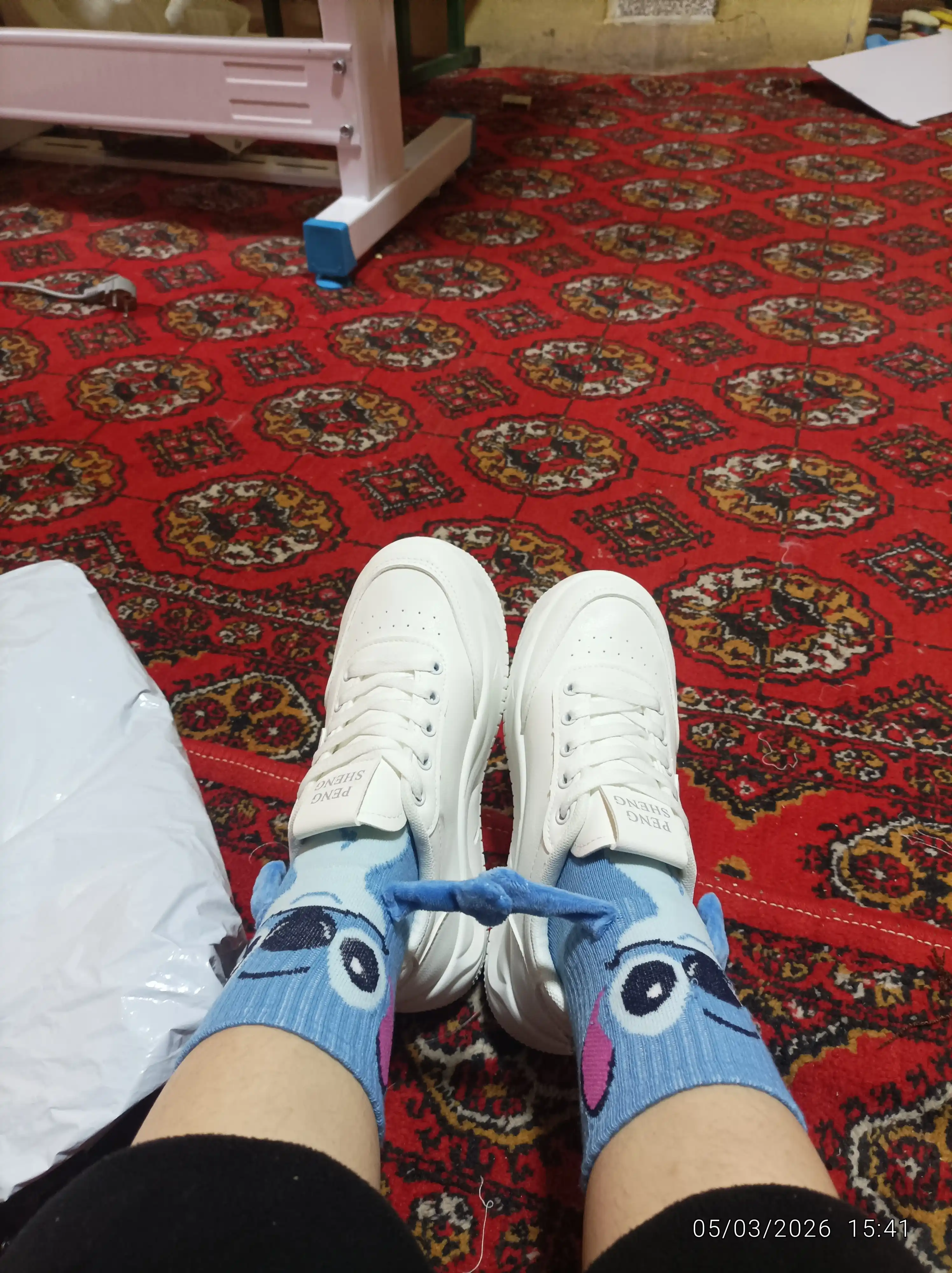 Nike’dan har qanday ob-havo uchun yumshoq va qulay oq AIR FORCE krossovkalari