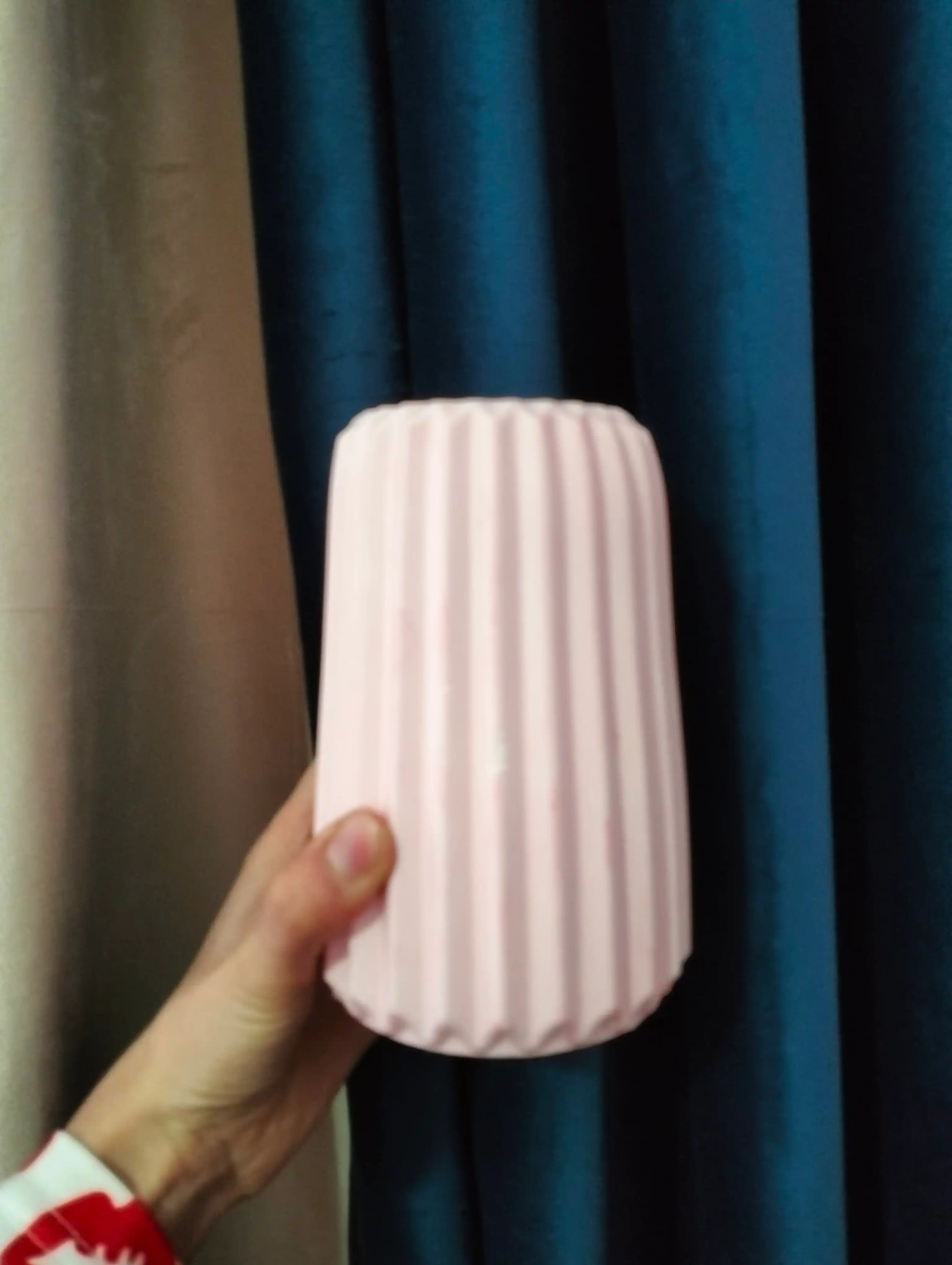 Sun’iy va quruq gullar uchun vaza, o‘lchami 16x10,5 sm