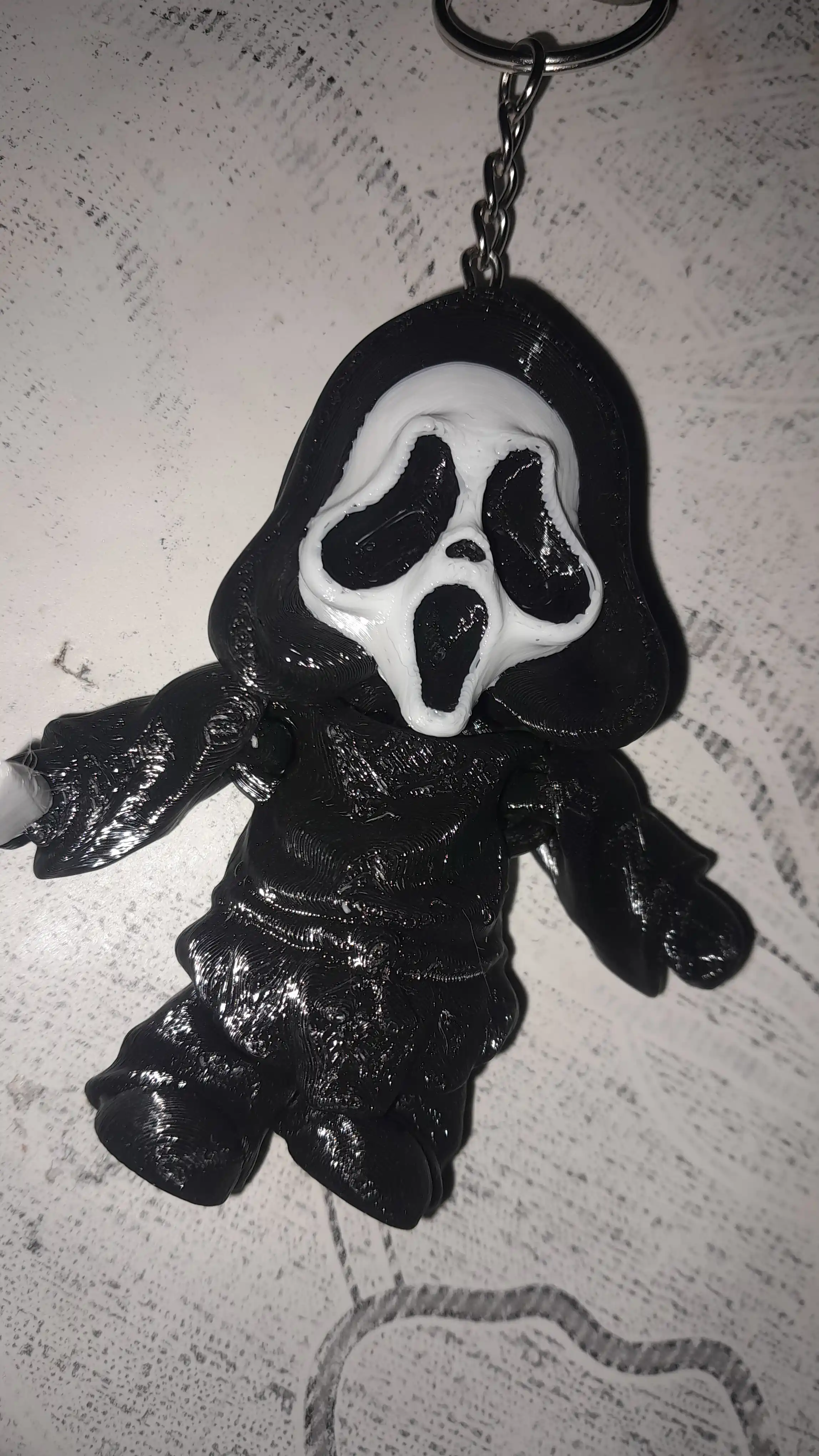 "Qichqiriq" "Xost" "Ghostface" harakatlanuvchi brelok stressga qarshi