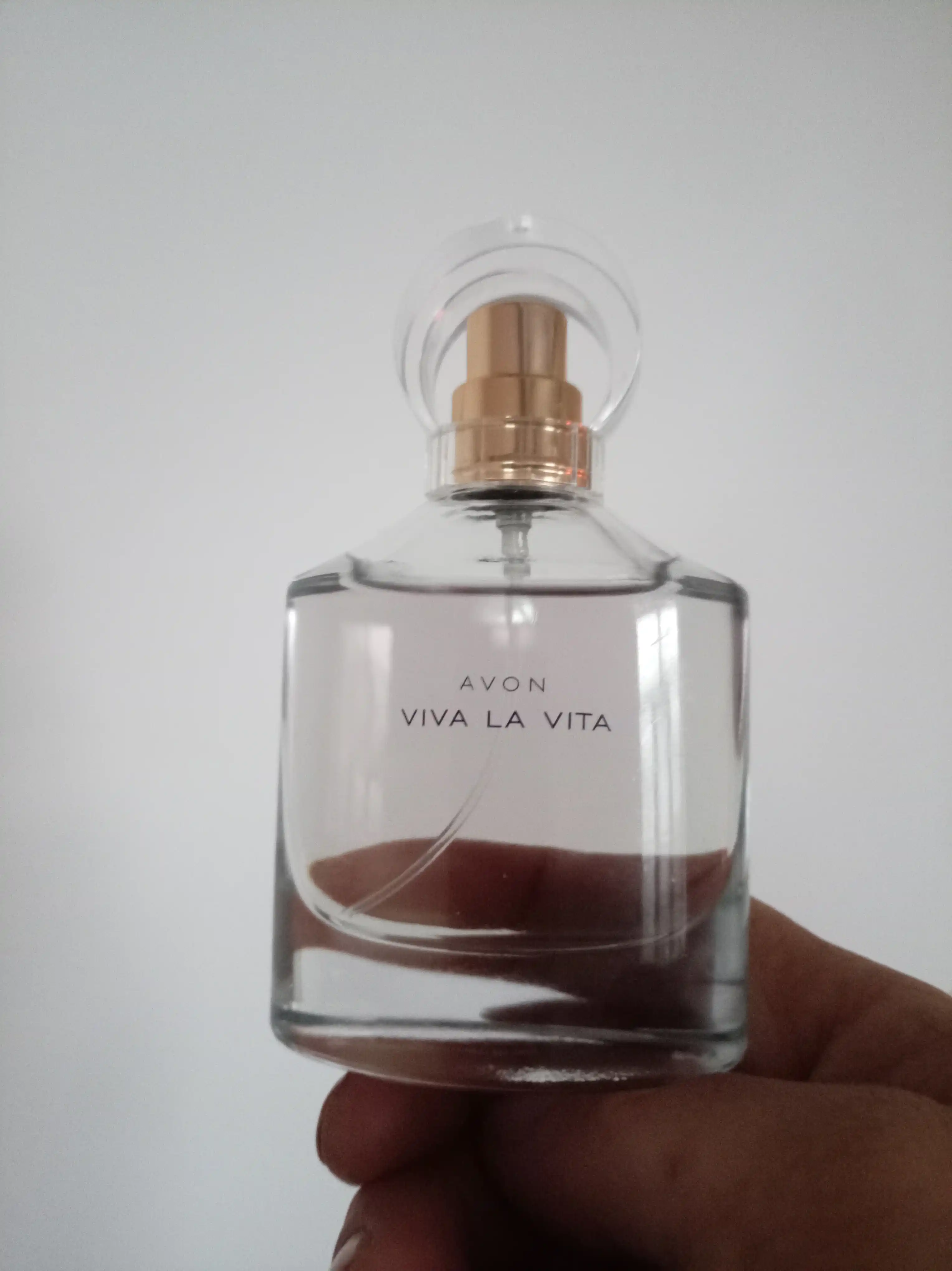 Parfyumlangan suvi Avon Viva la Vita, 50 ml