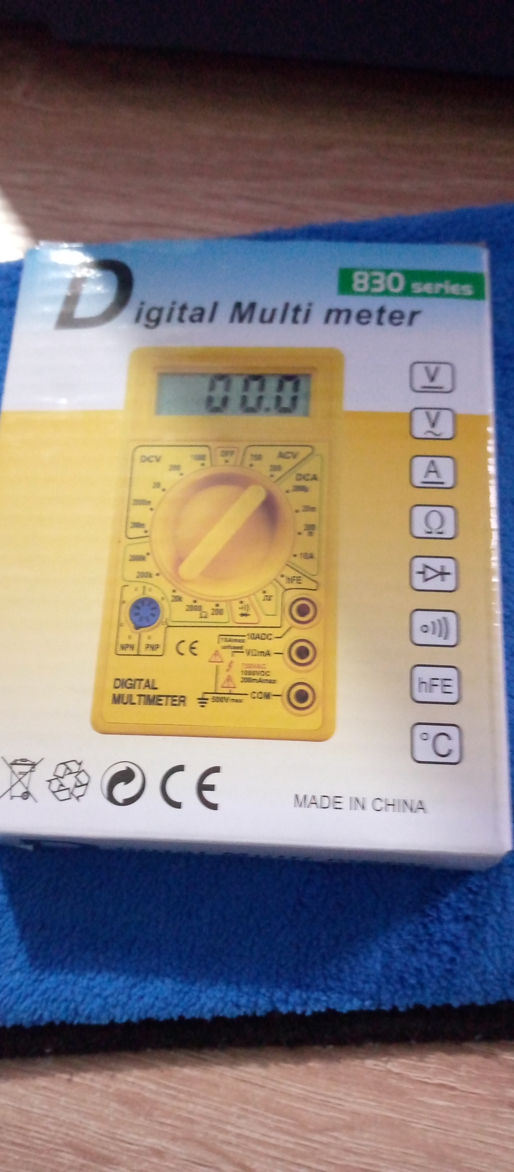 Multimetr, Testor DT-830