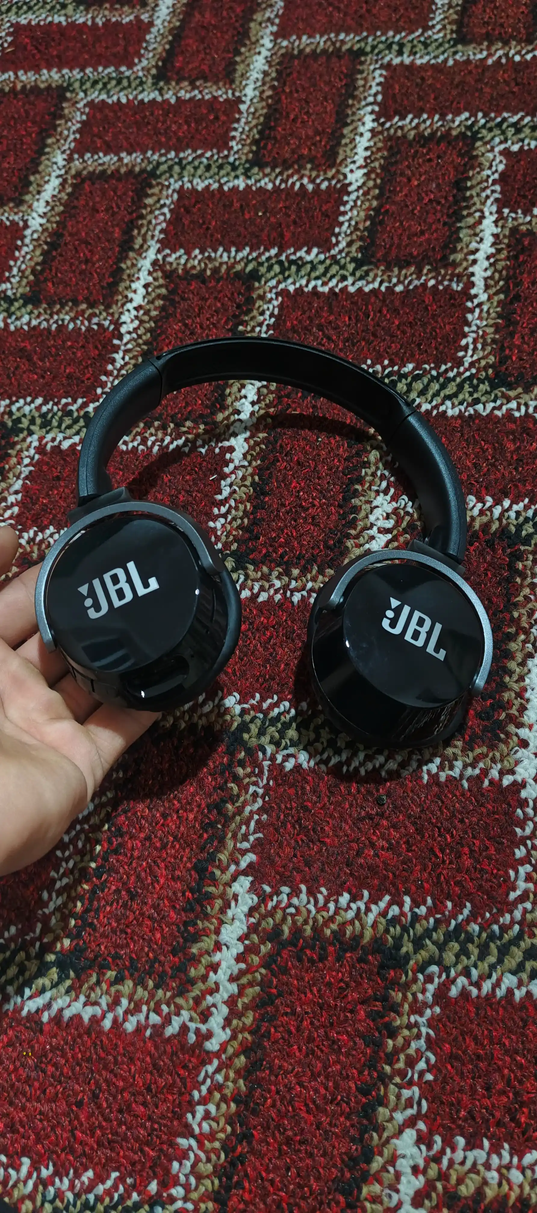 Simsiz quloqchinlar JBL Tune 670NC