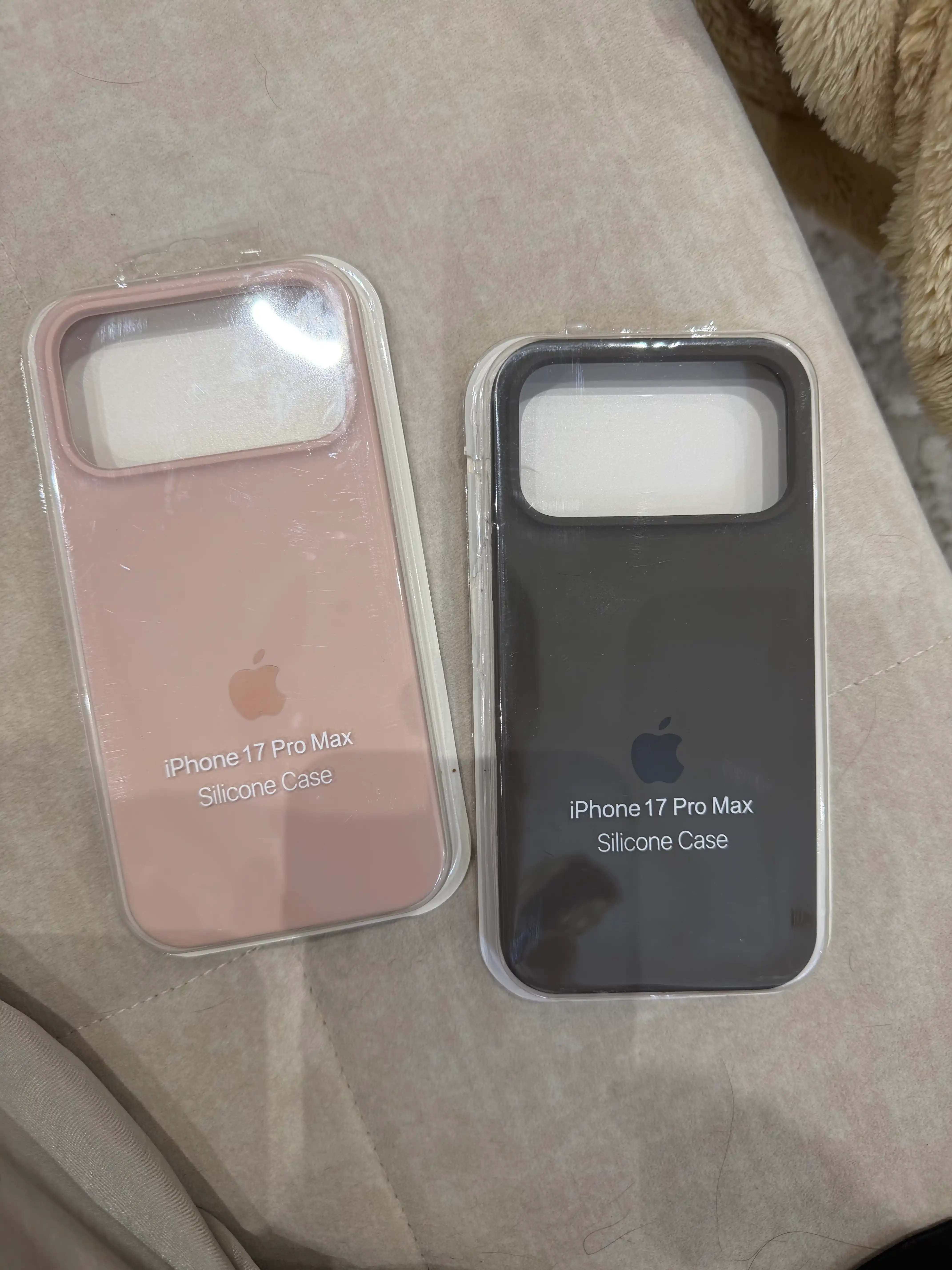 IPhone 17 Pro Max uchun silikon qoplamalar, logotipli, yupqa va yumshoq