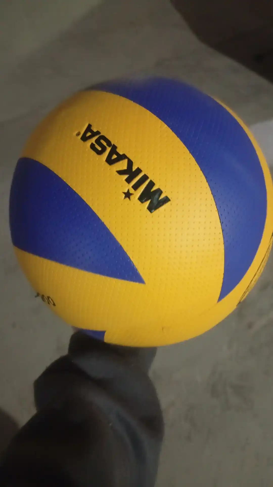 Voleybol to‘pi Mikasa №5 — mashg‘ulotlar va o‘yinlar uchun