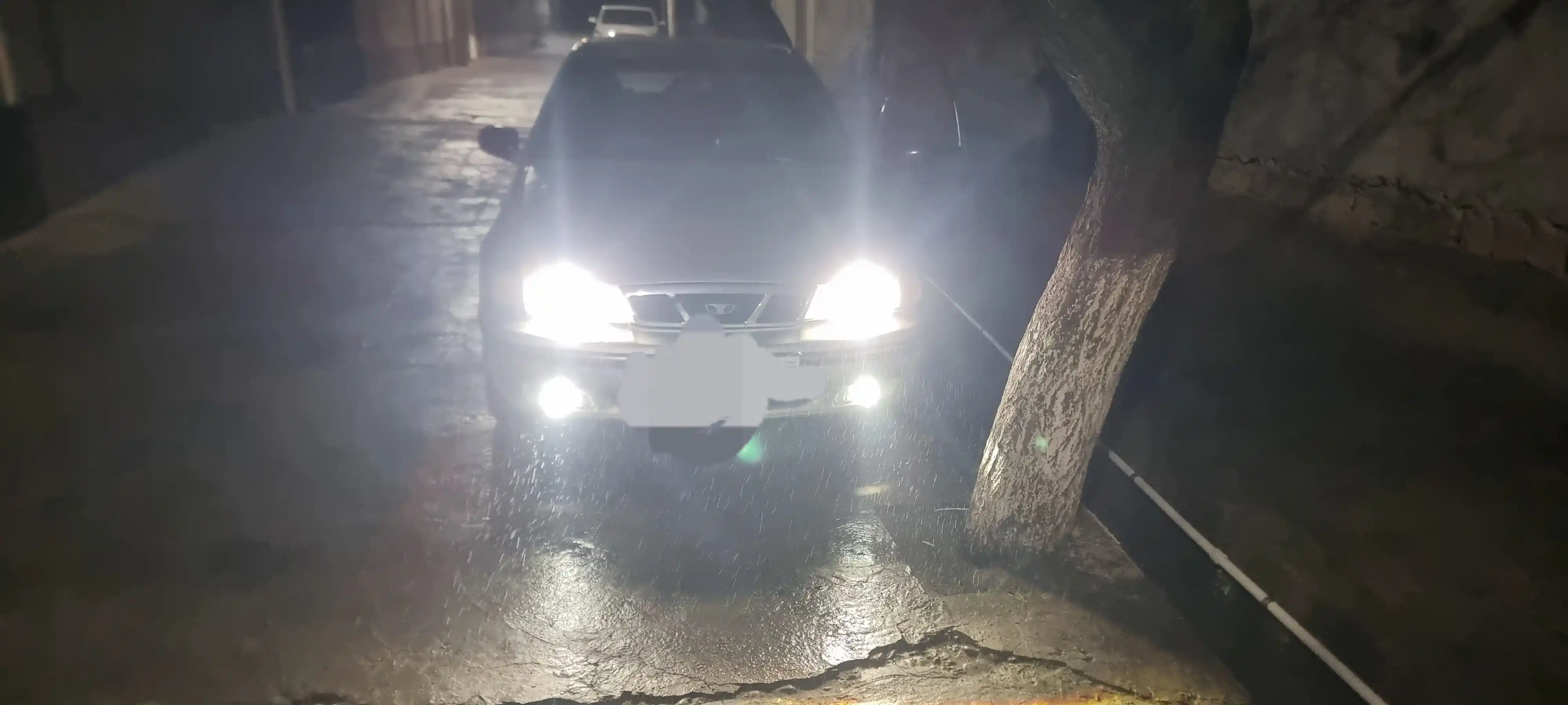Daewoo Nexia 1 uchun Bi-LED tumanka