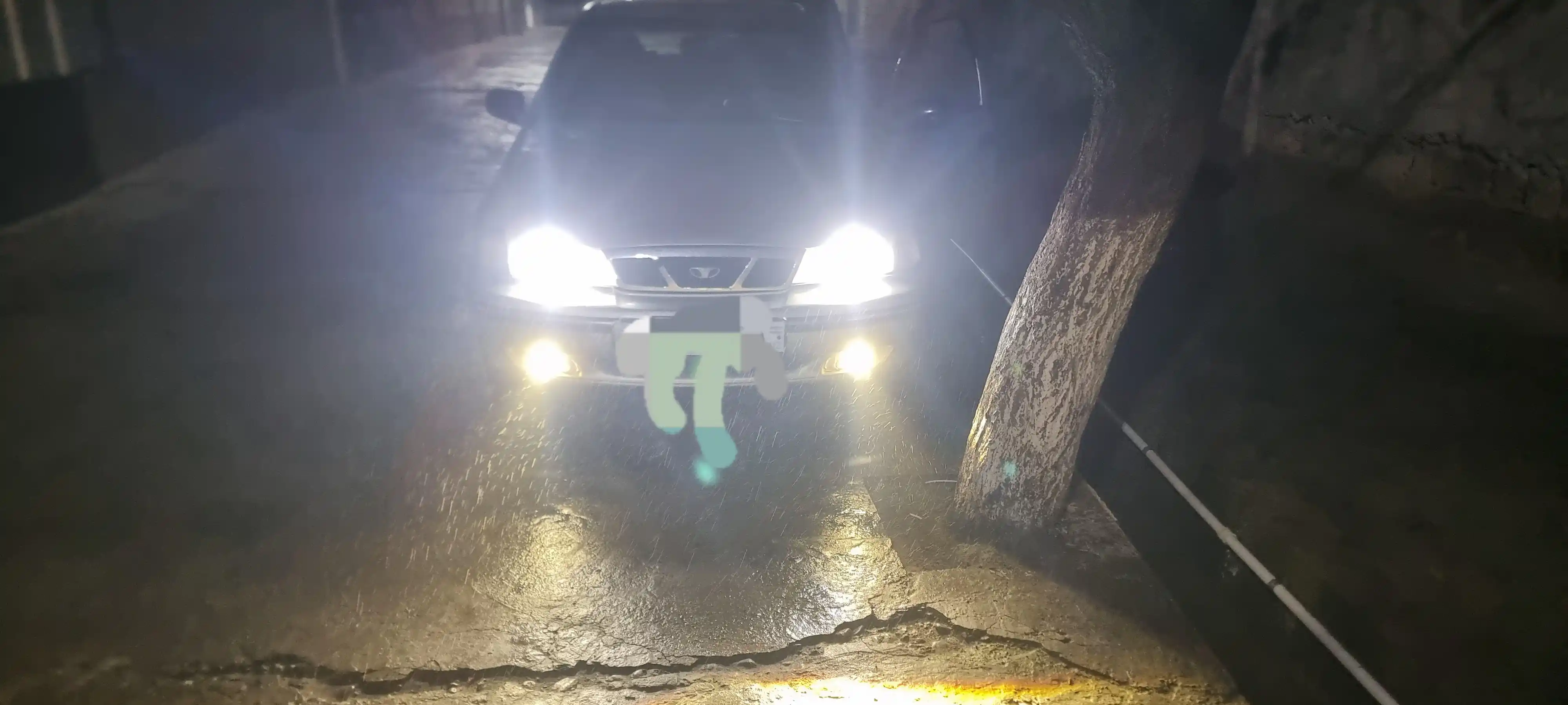 Daewoo Nexia 1 uchun Bi-LED tumanka