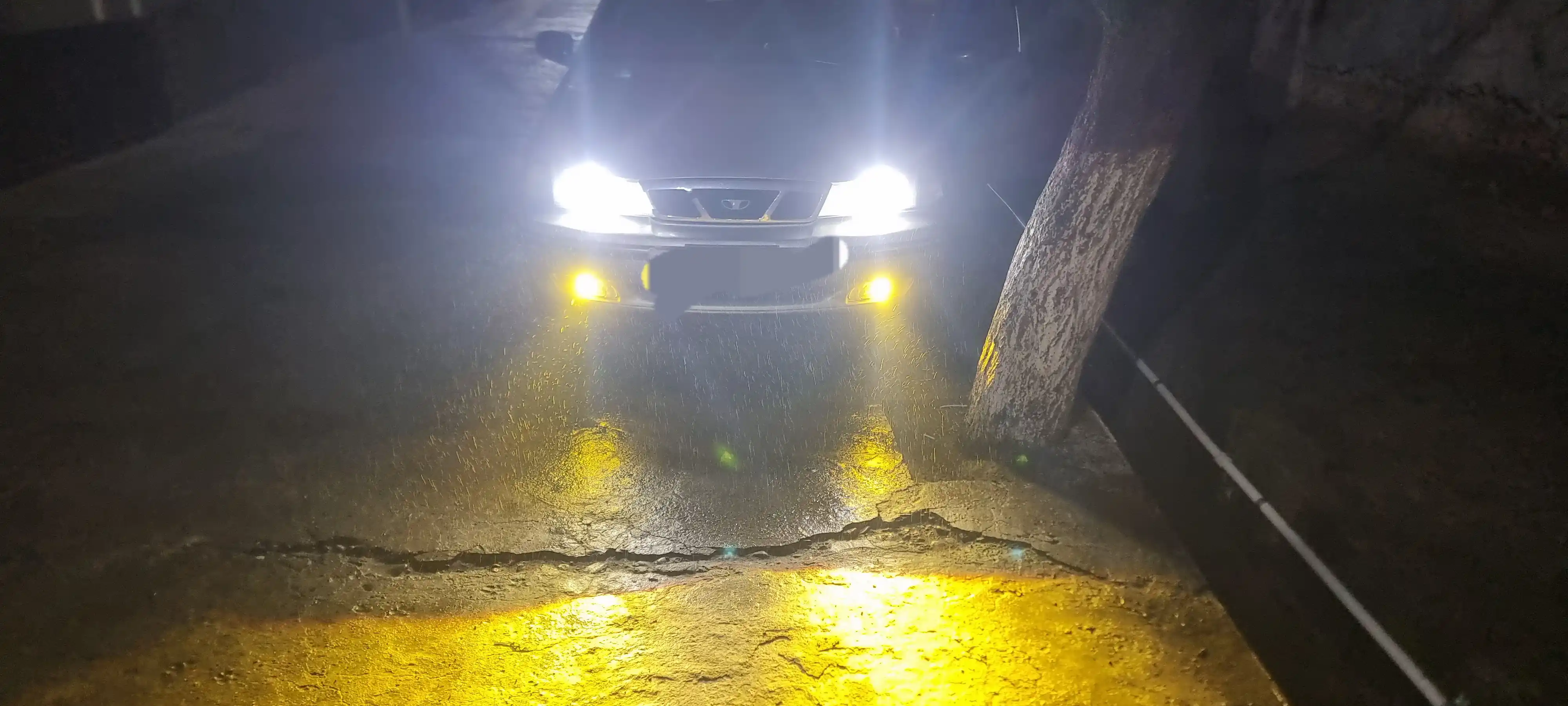 Daewoo Nexia 1 uchun Bi-LED tumanka