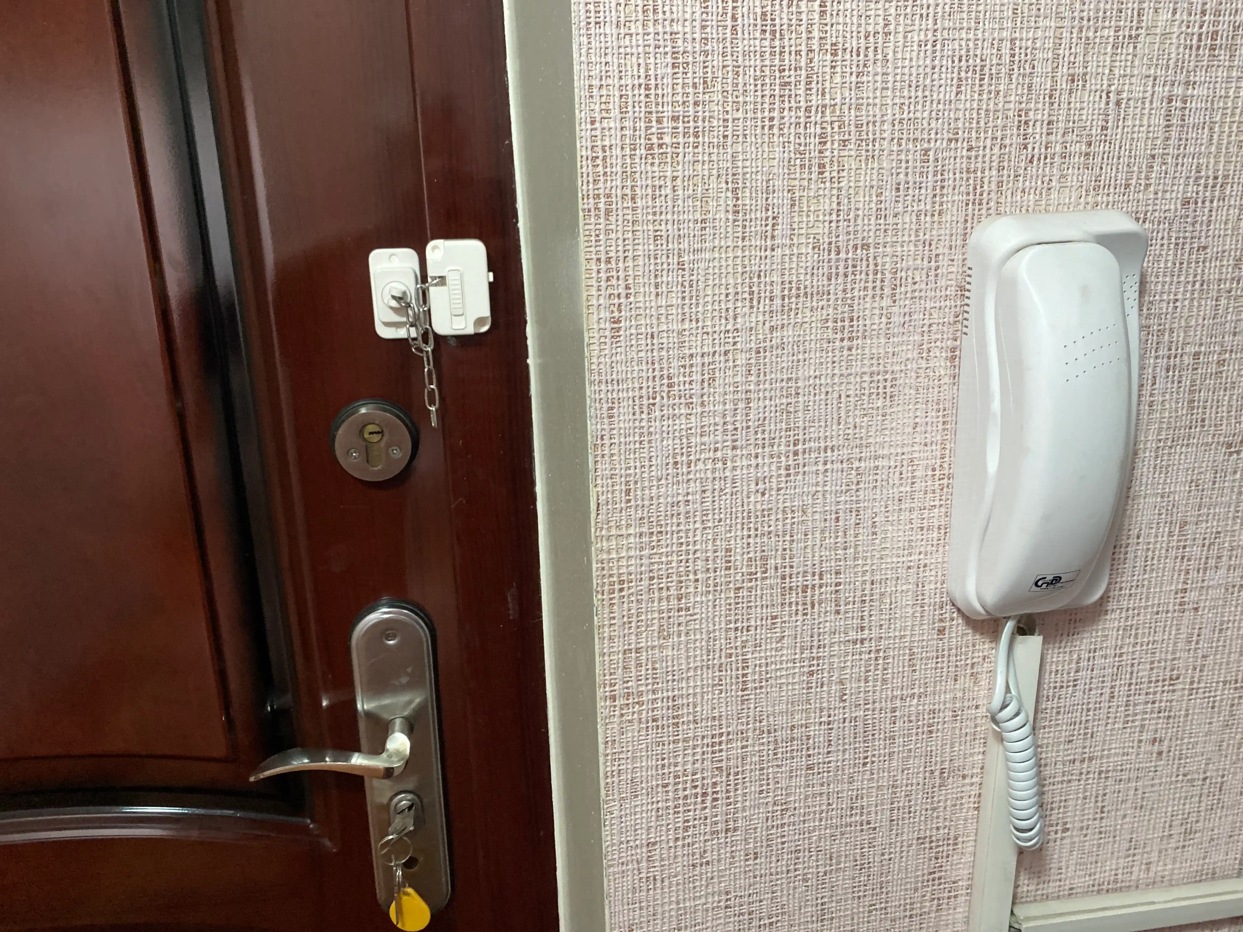 Замок-ограничитель, блокиратор с цепочкой для окон, дверей, шкафов, защита для детей, 1 шт