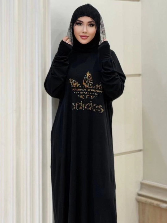 Ayollar uchun maksi abaya ko‘ylak, bezakli print bilan