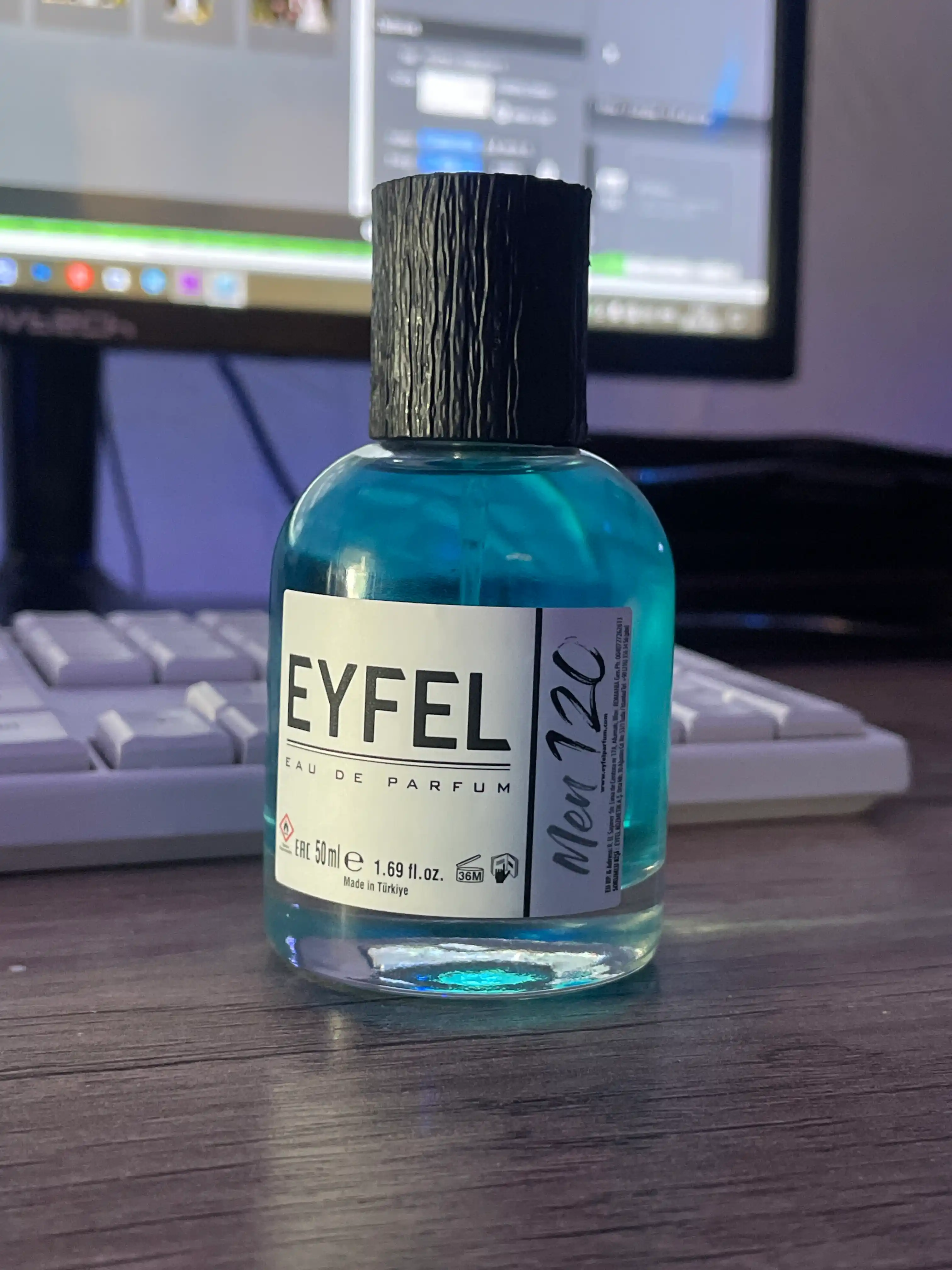 Erkaklar uchun parfyumlangan suv "Eyfel"