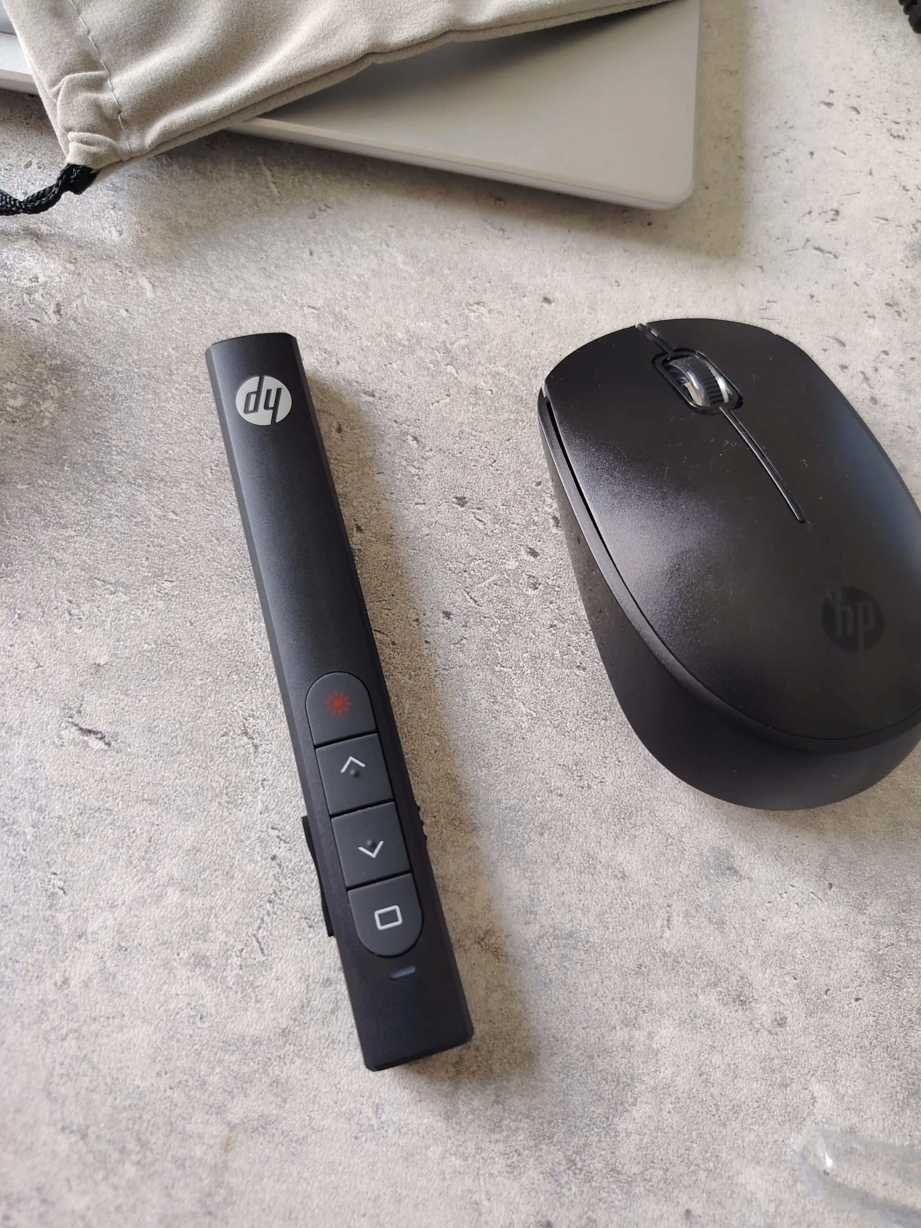HP lazer ko'rsatgichi bilan taqdimotlar uchun kliklovchi taqdimotchi