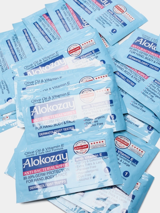 ALOKOZAY nam salfetkalar, yuz va qo‘l uchun, antibakterial va tozalovchi, 24, 25 dona