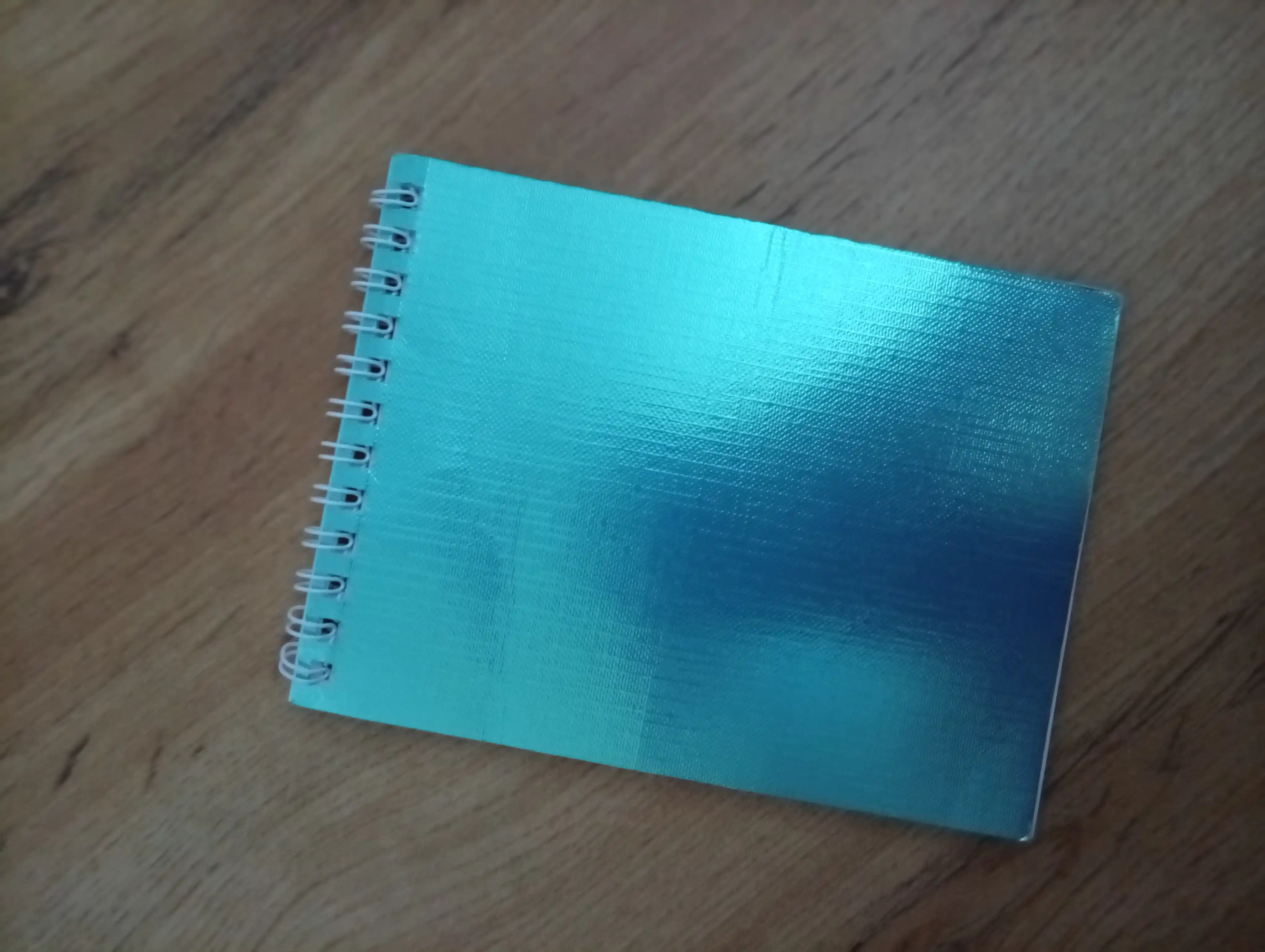 Блокнот на гребне METALLIC, 40 л