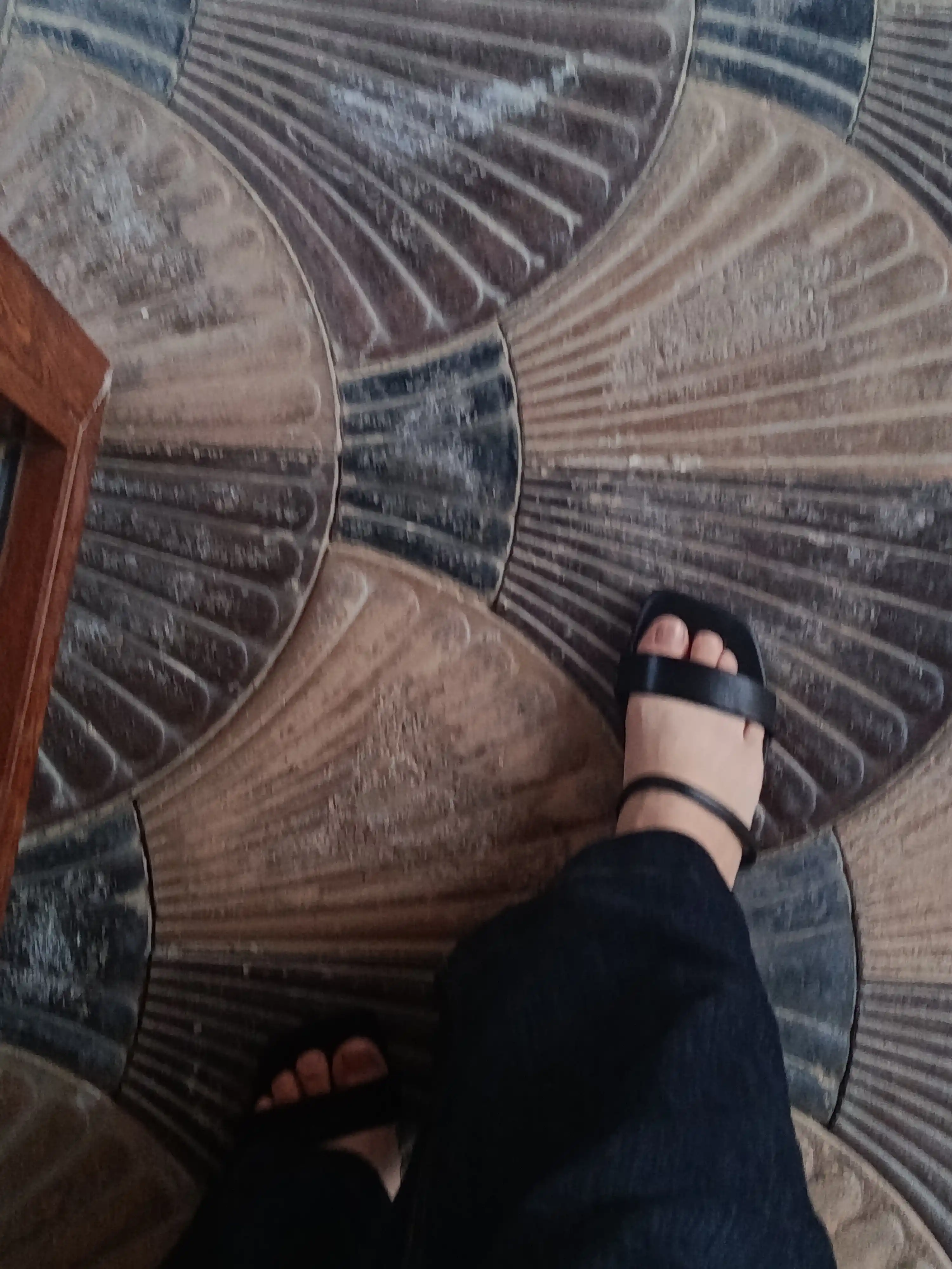 Ayollar botinkasi, yozgi sandal, shippak, shippak, kichik o‘lchamli