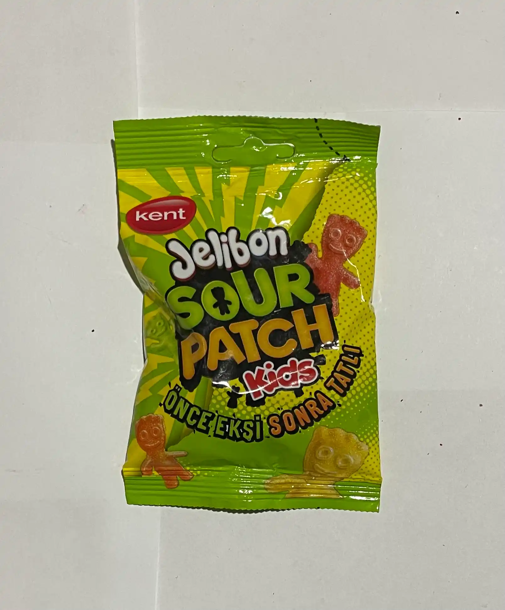Жевательный мармелад Jelibon Sour Patch Kids, кислый, с фруктовым вкусом 40 г