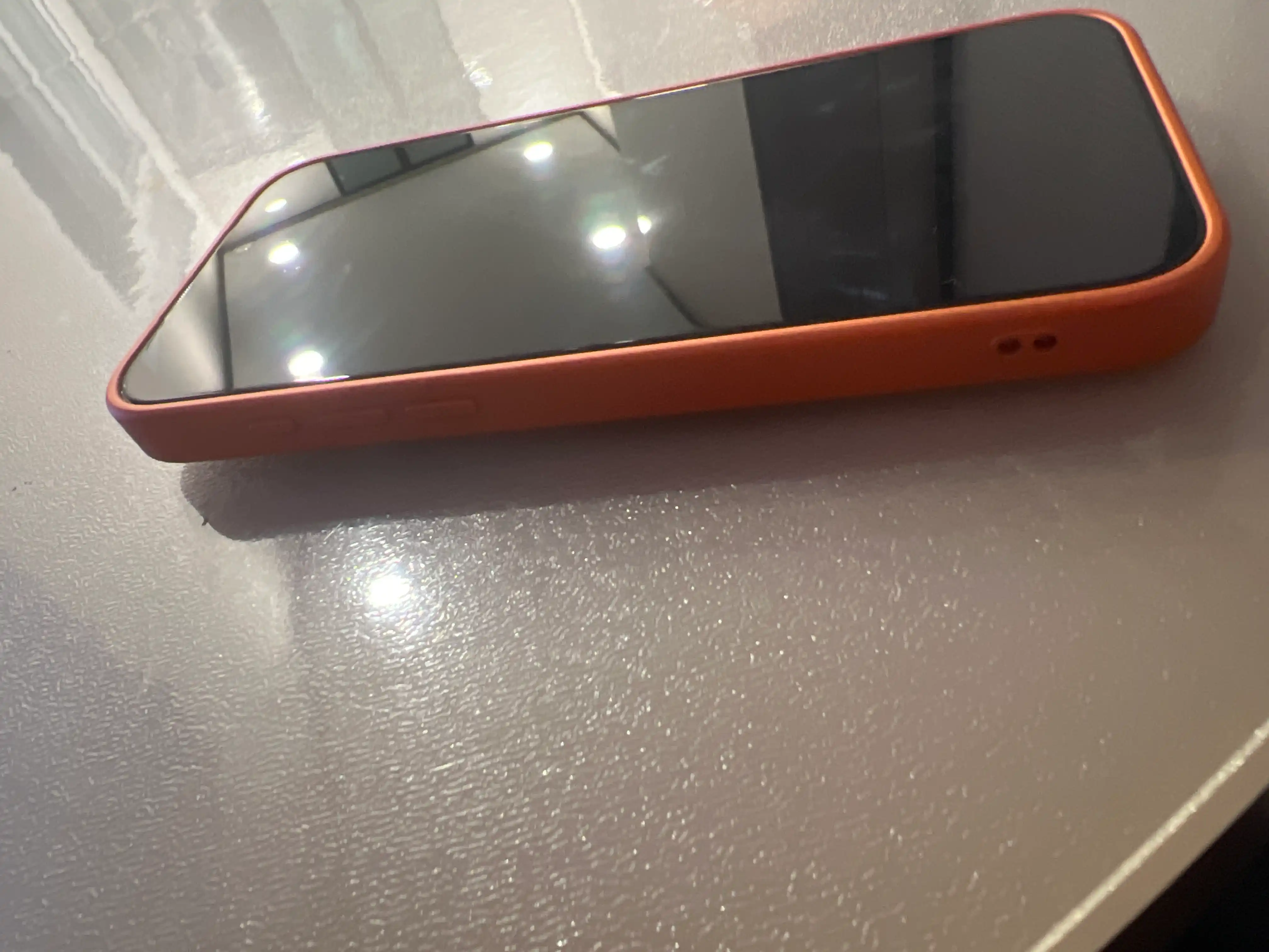 IPhone 17/16/15/14/13 MagSafe – надежная и стильная защита для iPhone