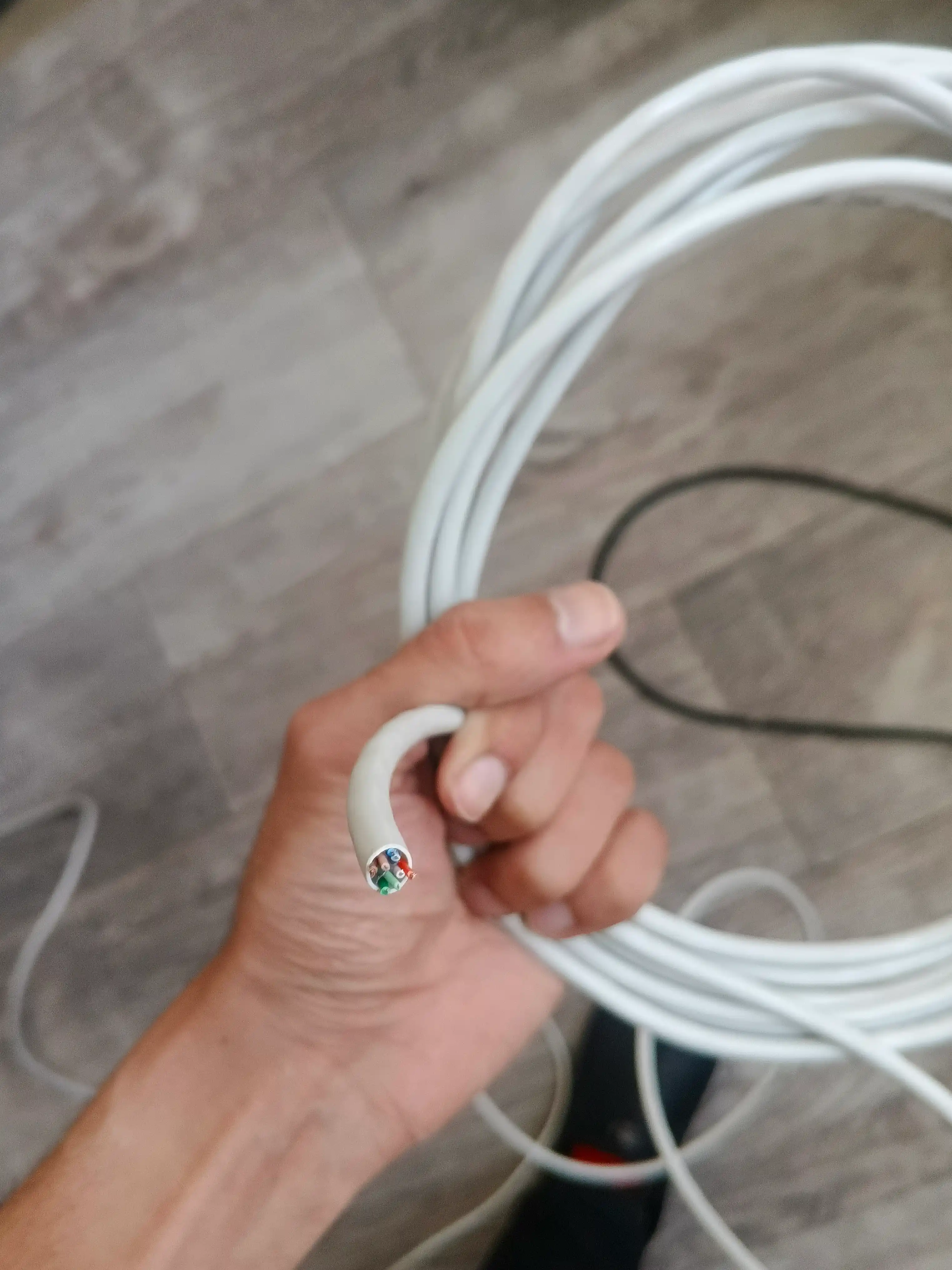 Internet kabeli CAT6 LAN UTP, tarmoq 10Gb/s gacha
