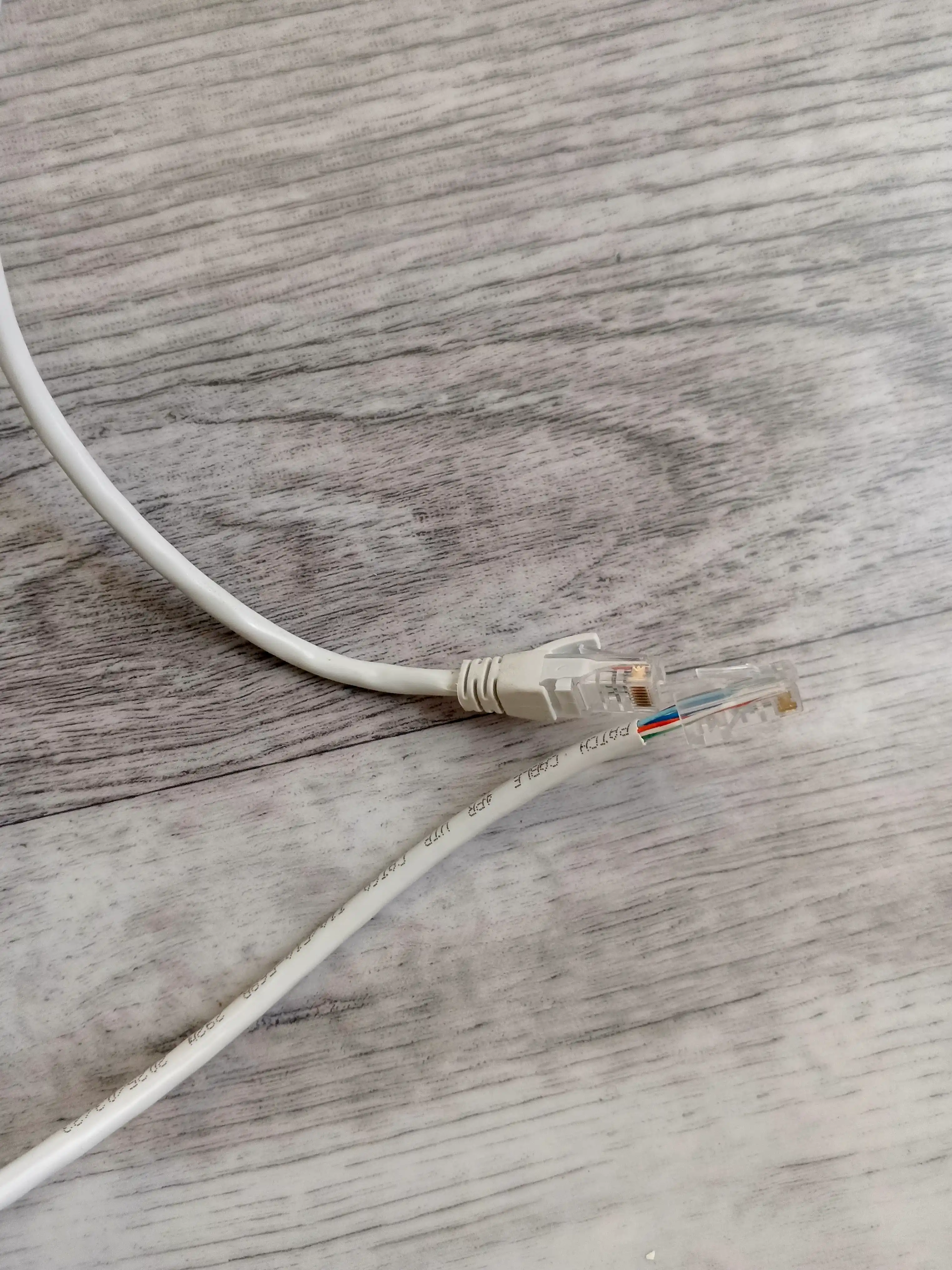 Internet kabeli CAT6 LAN UTP, tarmoq 10Gb/s gacha