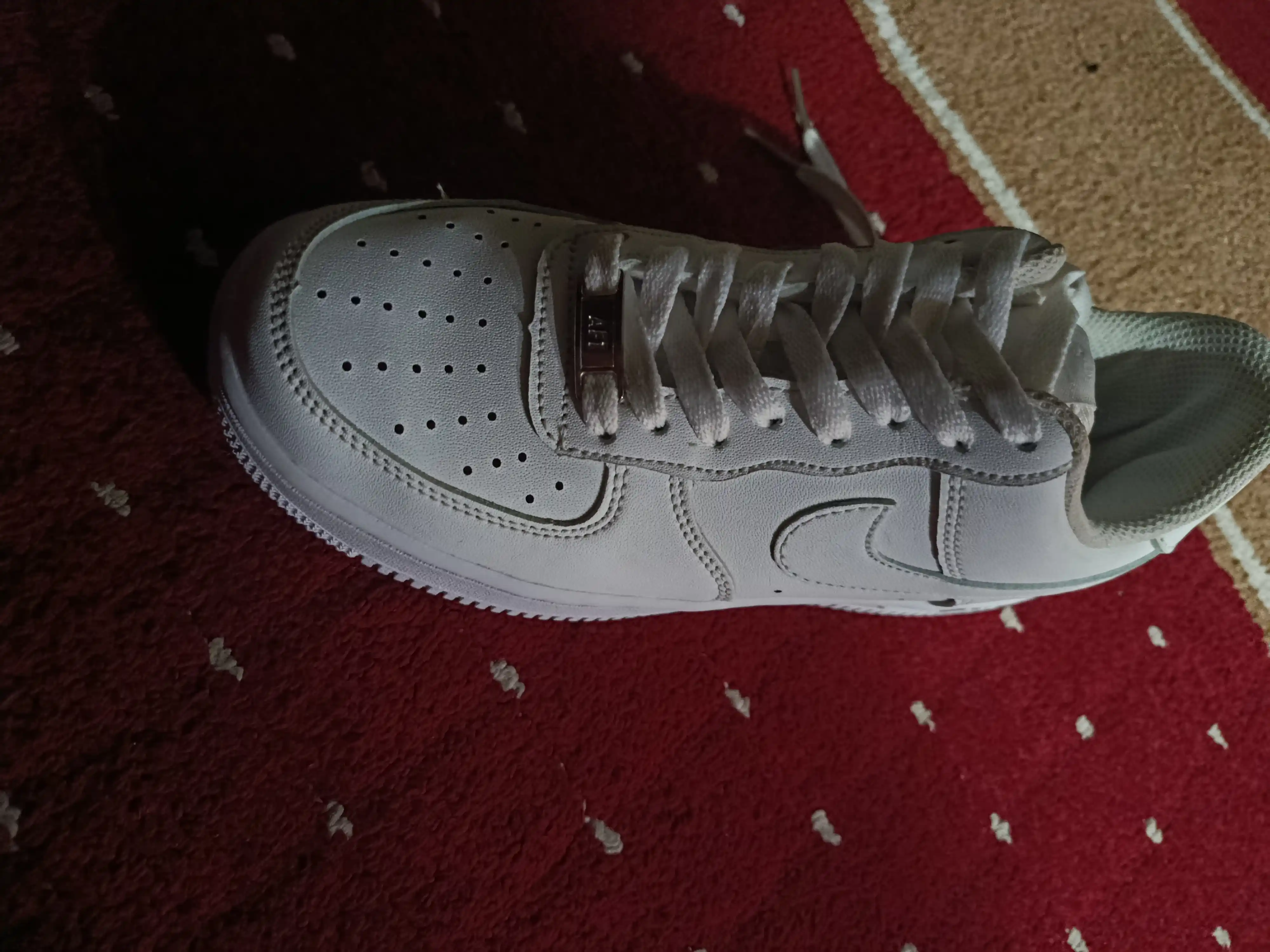 Nike Air Force 1 Classic - ayollar krossovkalari